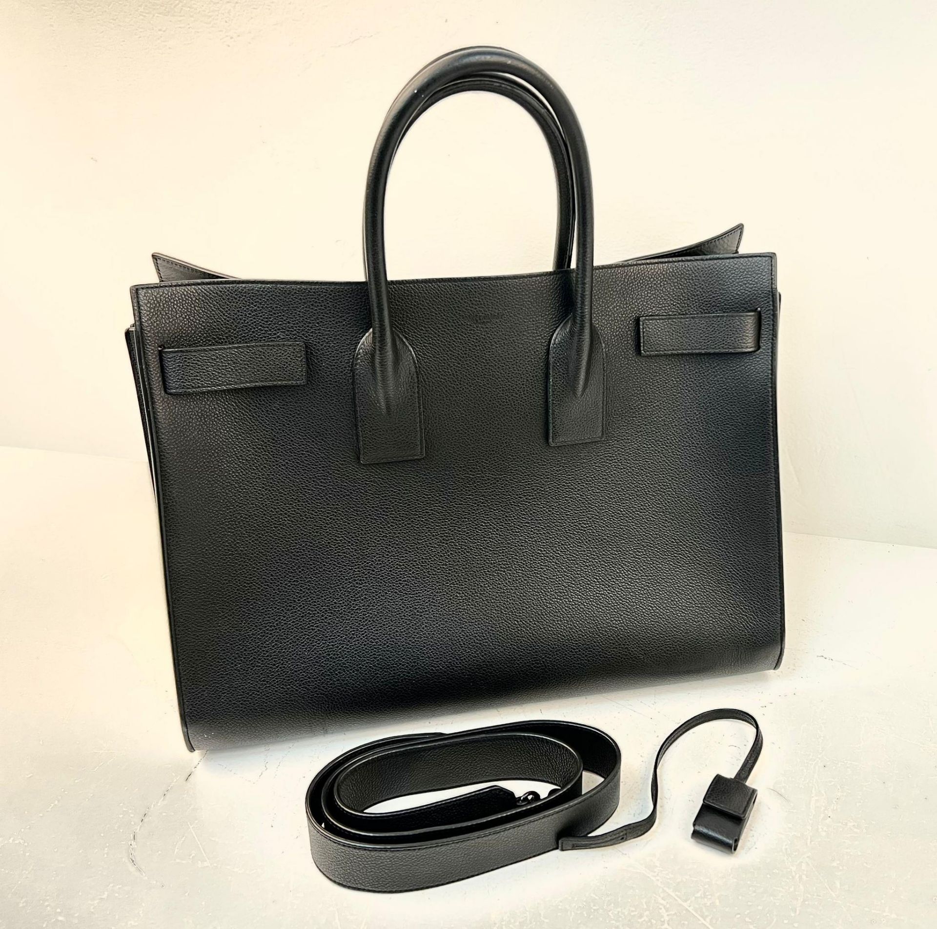 An Yves St Laurent (Saint Laurent) Sac du Jour Black Leather Tote Bag. Luxurious black calfskin - Bild 2 aus 8