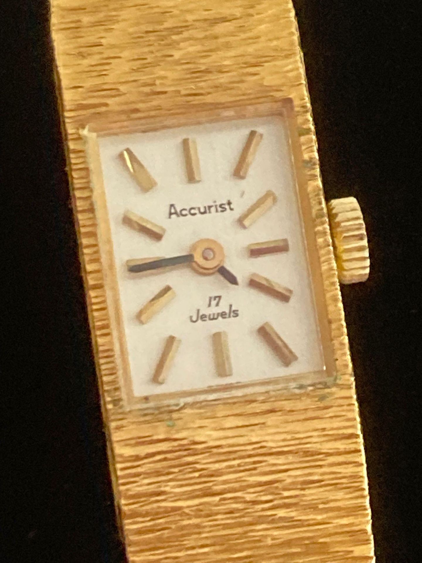 Vintage 1960/70’s Gold Plated Ladies ACCURIST BRACELET WATCH.Swiss made having Textured finish