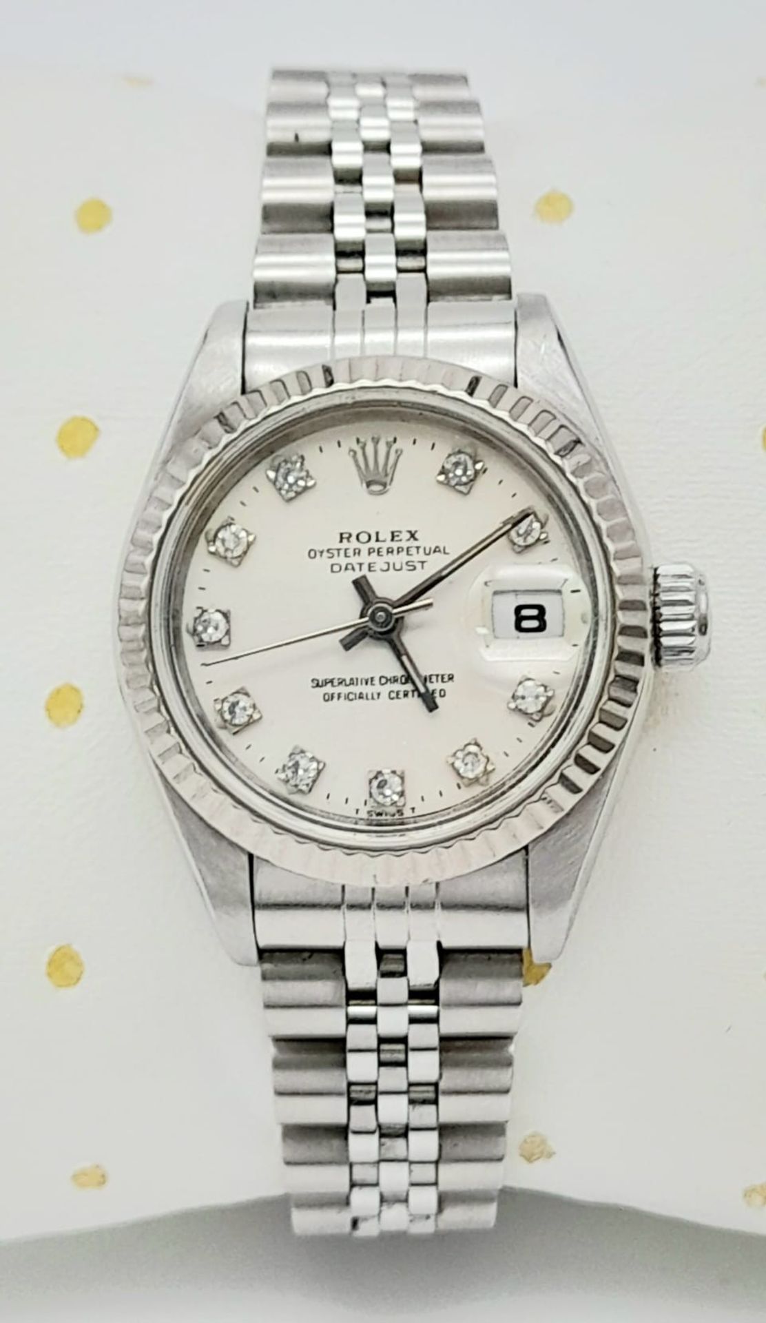 A Rolex Oyster Perpetual Datejust Ladies Watch. Stainless steel bracelet and case - 26mm. White dial