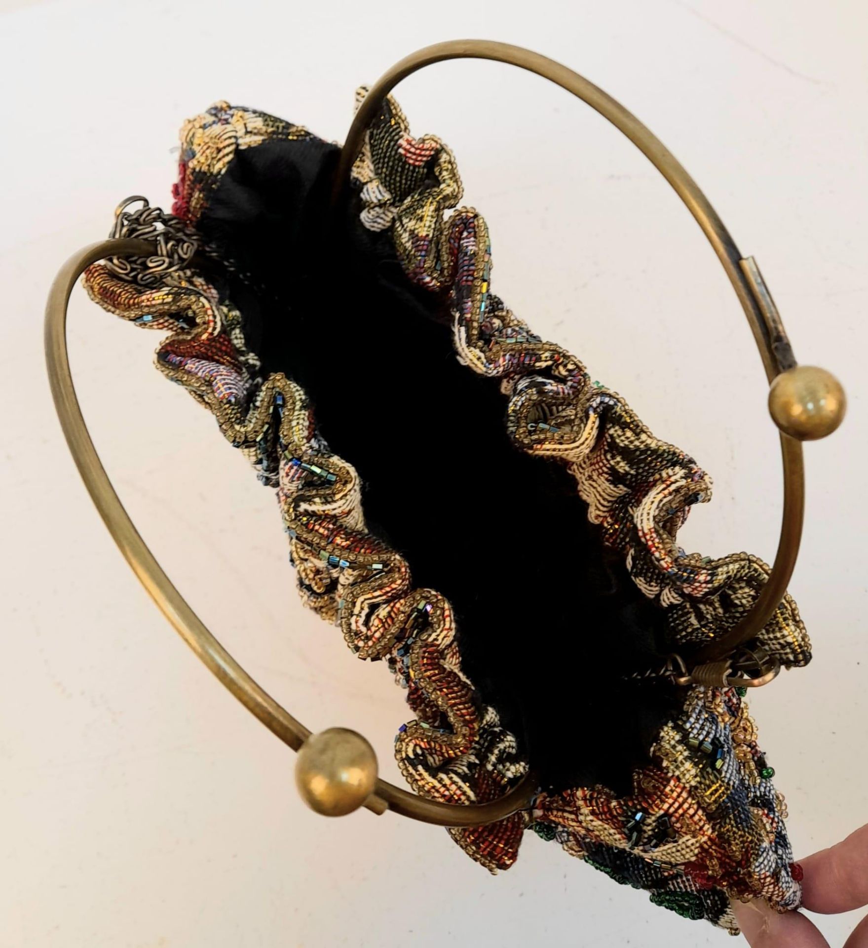 A Multi-Colour Textile and Beaded Handbag. Ball-snap clasp handle. Metal shoulder strap. 26cm x - Bild 4 aus 4