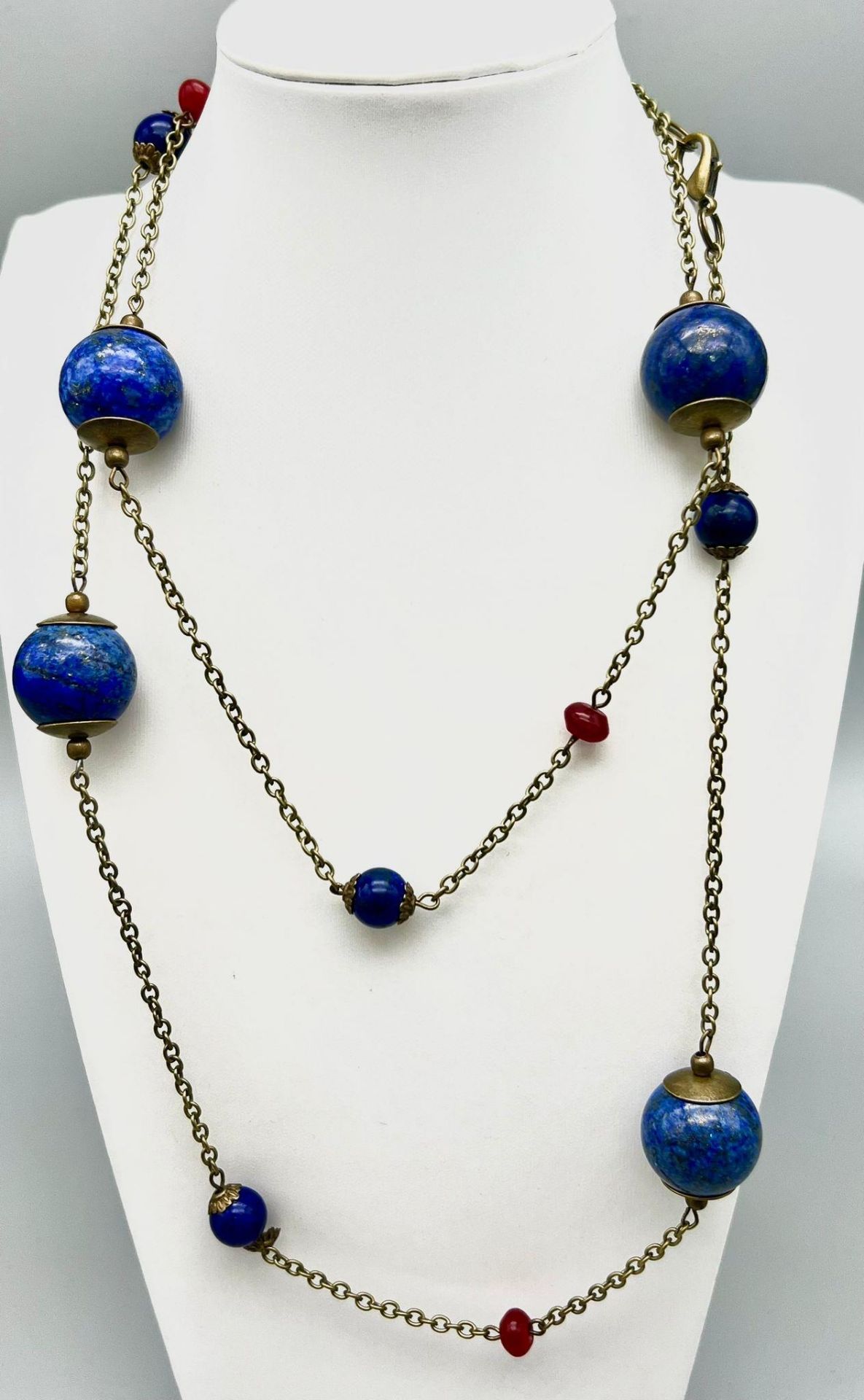 A Vintage Lapis Lazuli and Ruby Chain Necklace. 80cm