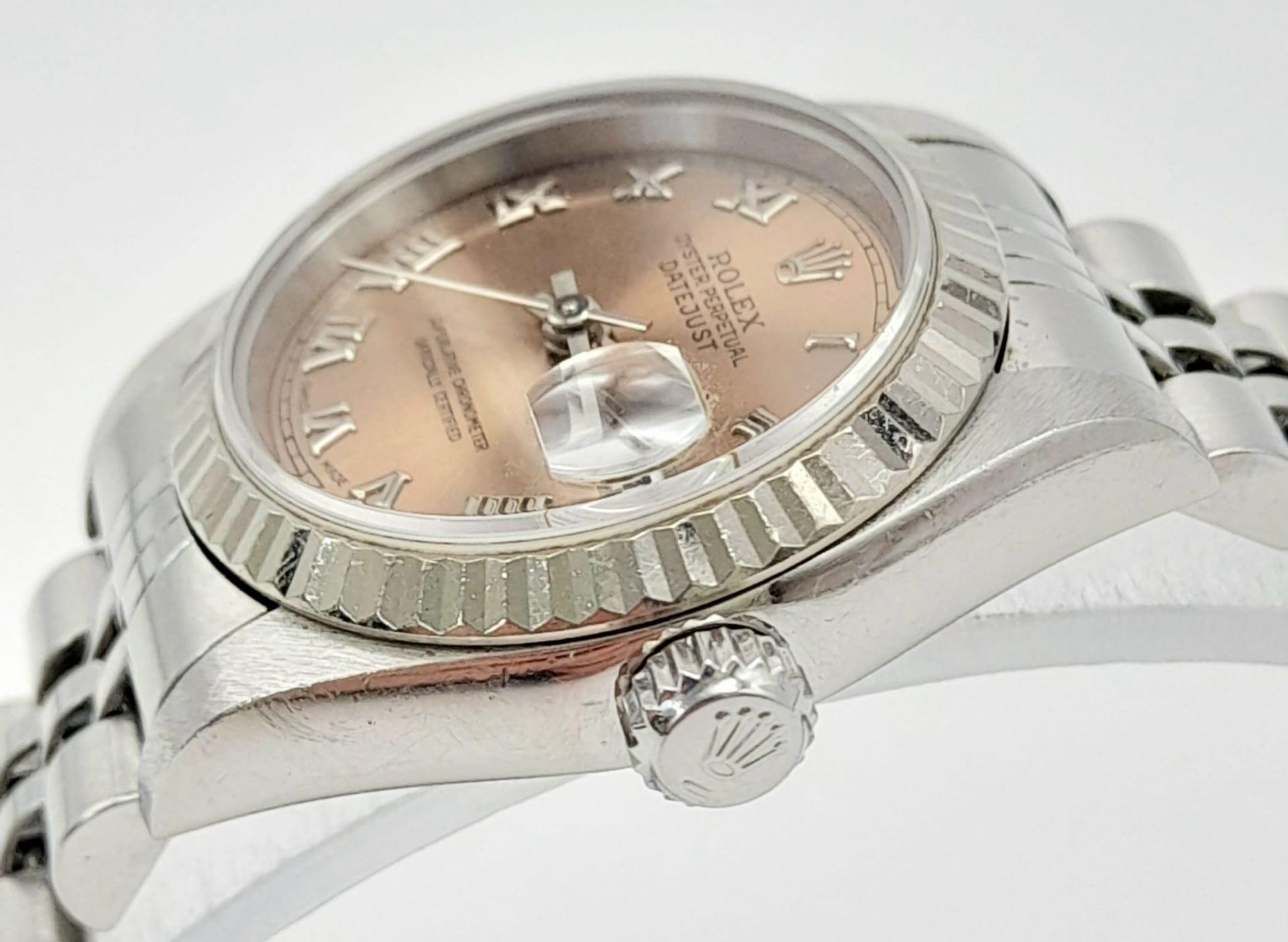 A Rolex Perpetual Datejust Ladies Watch. Stainless steel strap and case - 26mm. Rose gold tone dial. - Image 4 of 13