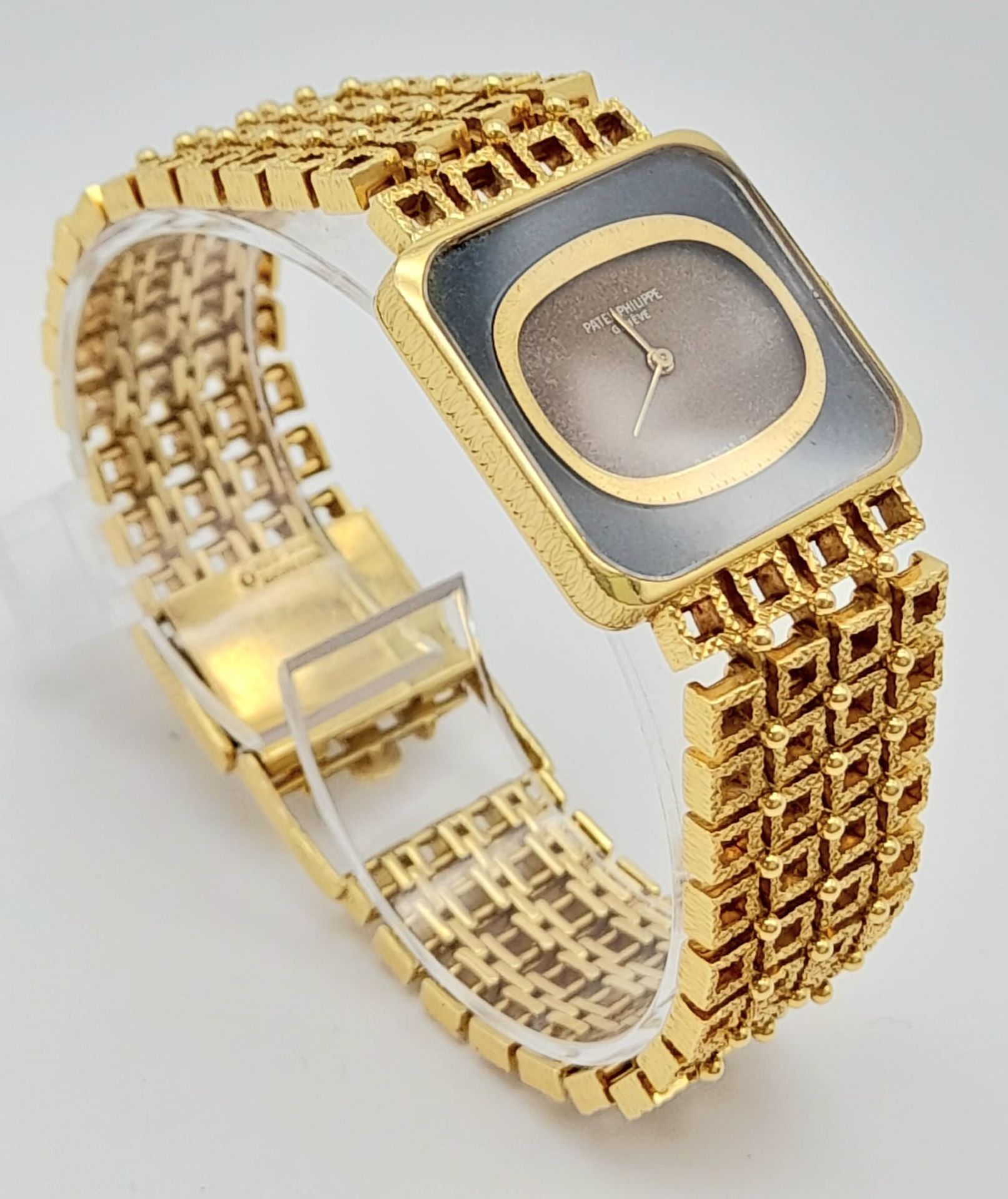 A Vintage 18K Gold Patek Phillipe Art Deco Style Dress Watch. 18K gold bracelet and case - 25mm. - Bild 7 aus 7