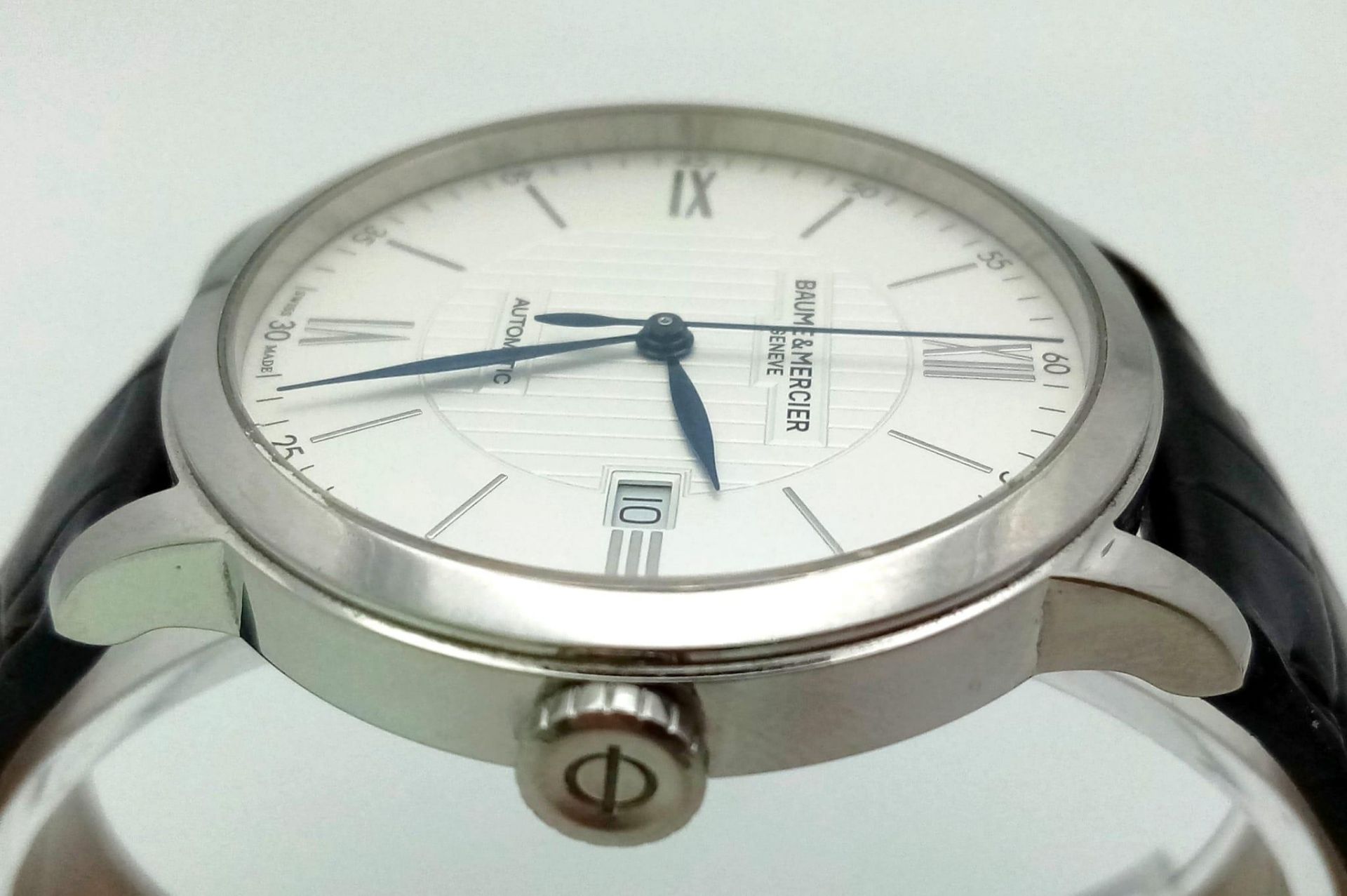 A Baume and Mercier Automatic Gents Watch. Original leather strap. Stainless steel case with - Image 4 of 8