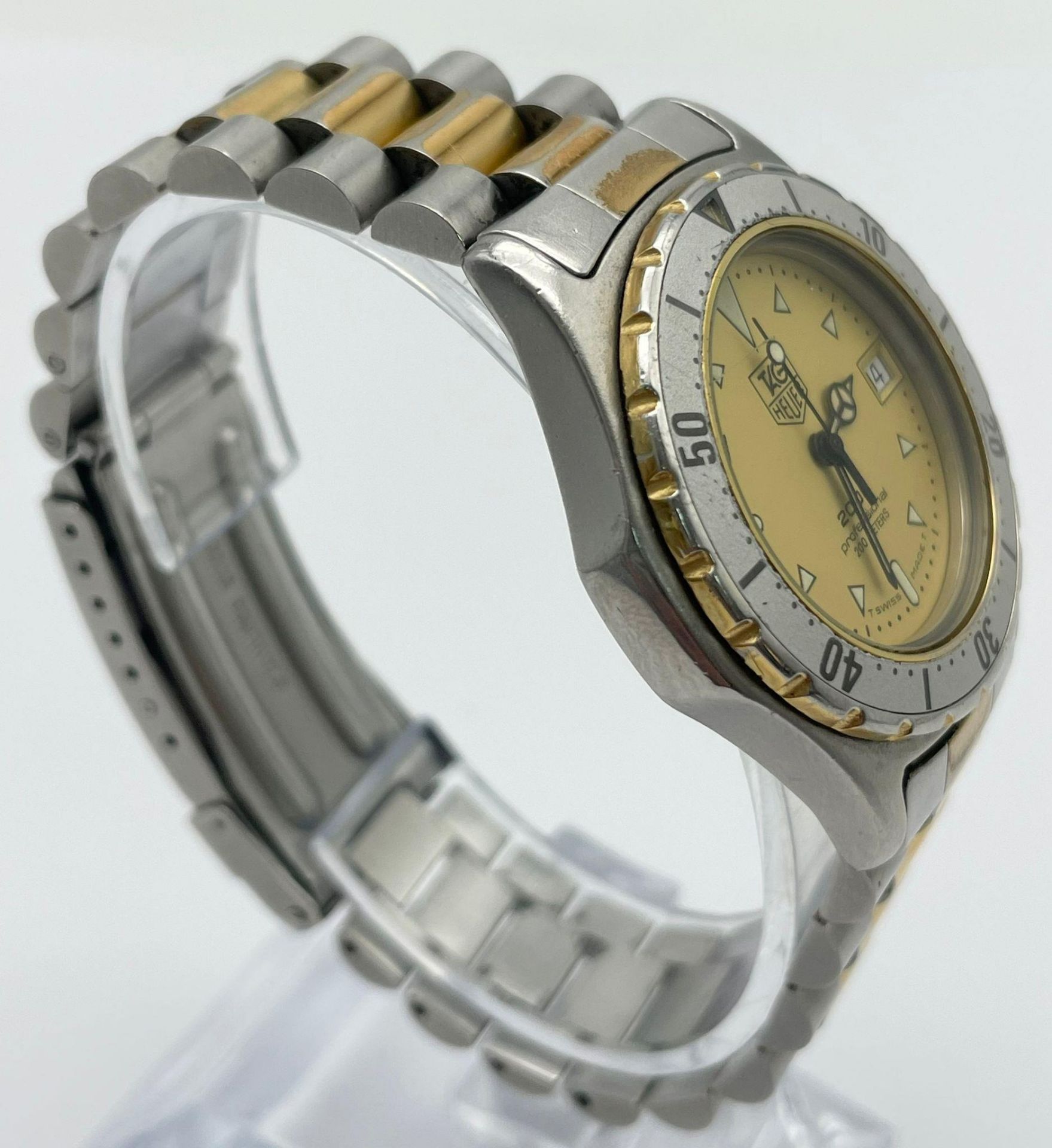 A Tag Heuer 2000 Professional 200m, Swiss Made, Stainless Steel Bracelet Watch. Gold Tone, Yellow - Bild 2 aus 7