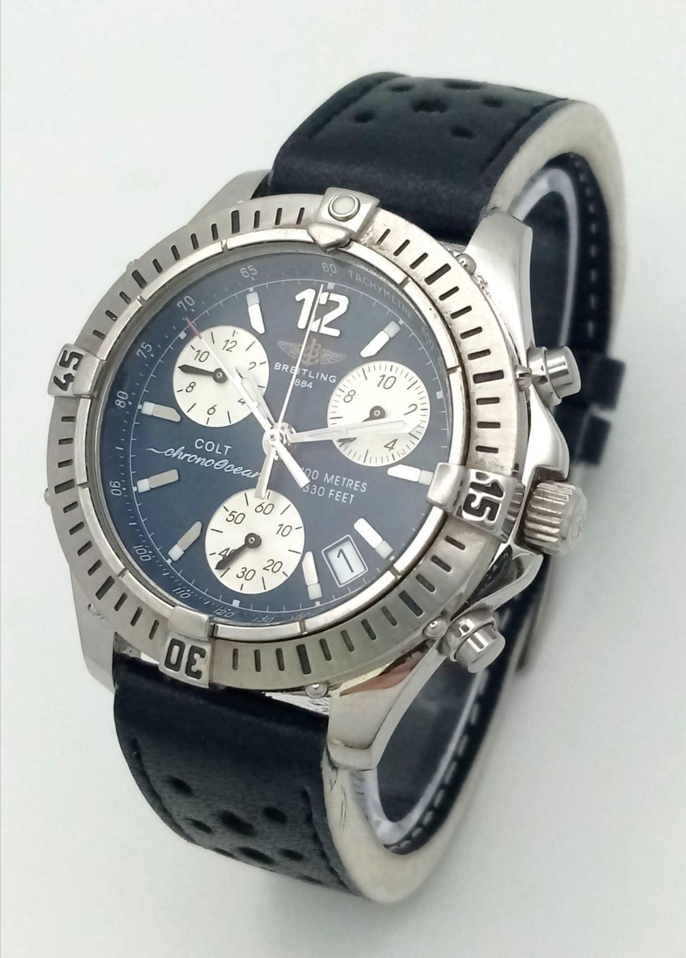 A Breitling Colt Chrono Ocean Gents Watch. Black leather strap. Stainless steel case - 38mm. - Image 2 of 6