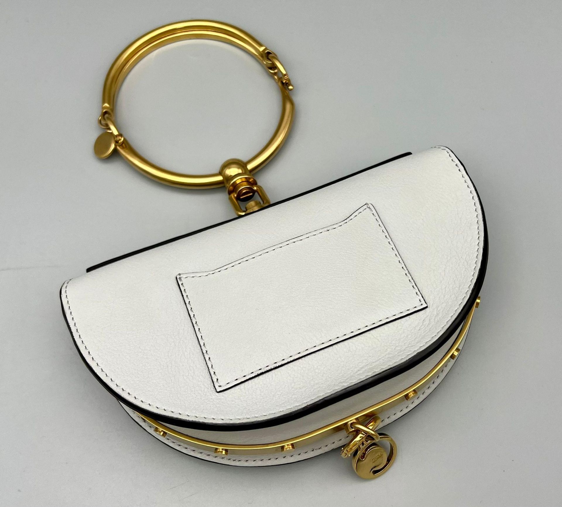 A Very Popular Chloe Bracelet Nile Leather Flap Handbag. Grey leather exterior with serious gold- - Bild 4 aus 6