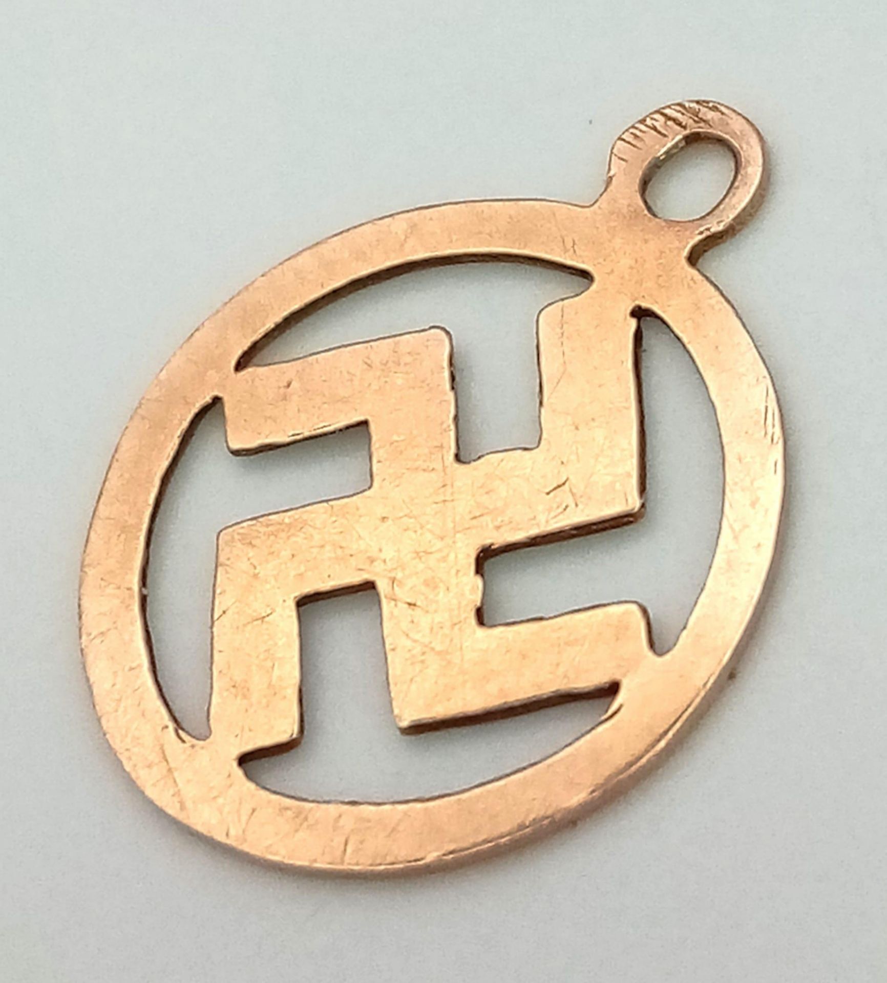 A Vintage 1928/29 Hallmarked 9 Carat Gold Nazi Sympathiser Pendant. 1.5cm Length, 0.43 Grams - Bild 2 aus 4