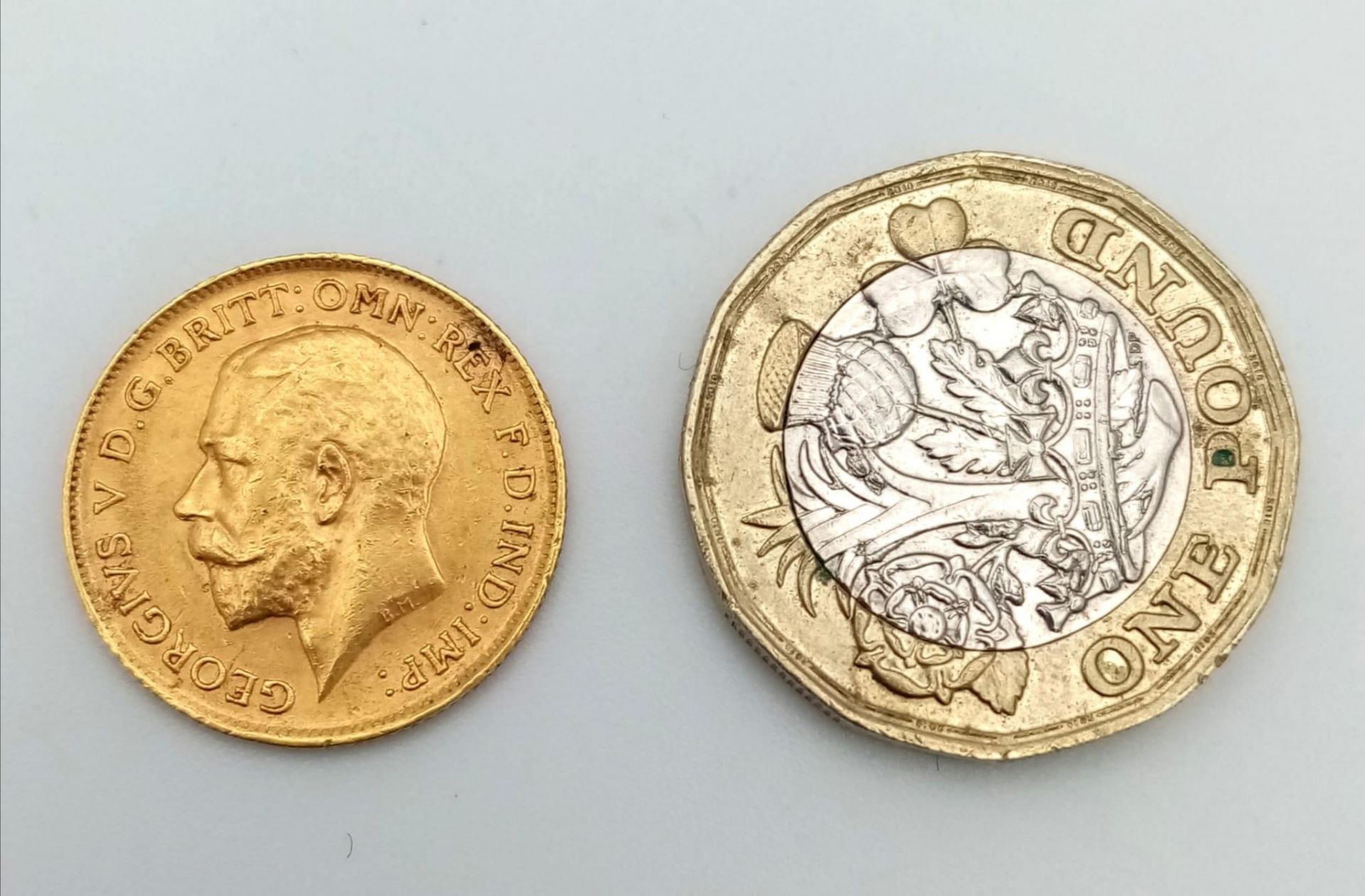 A 1912 22K Gold George V Half Sovereign. - Bild 2 aus 2