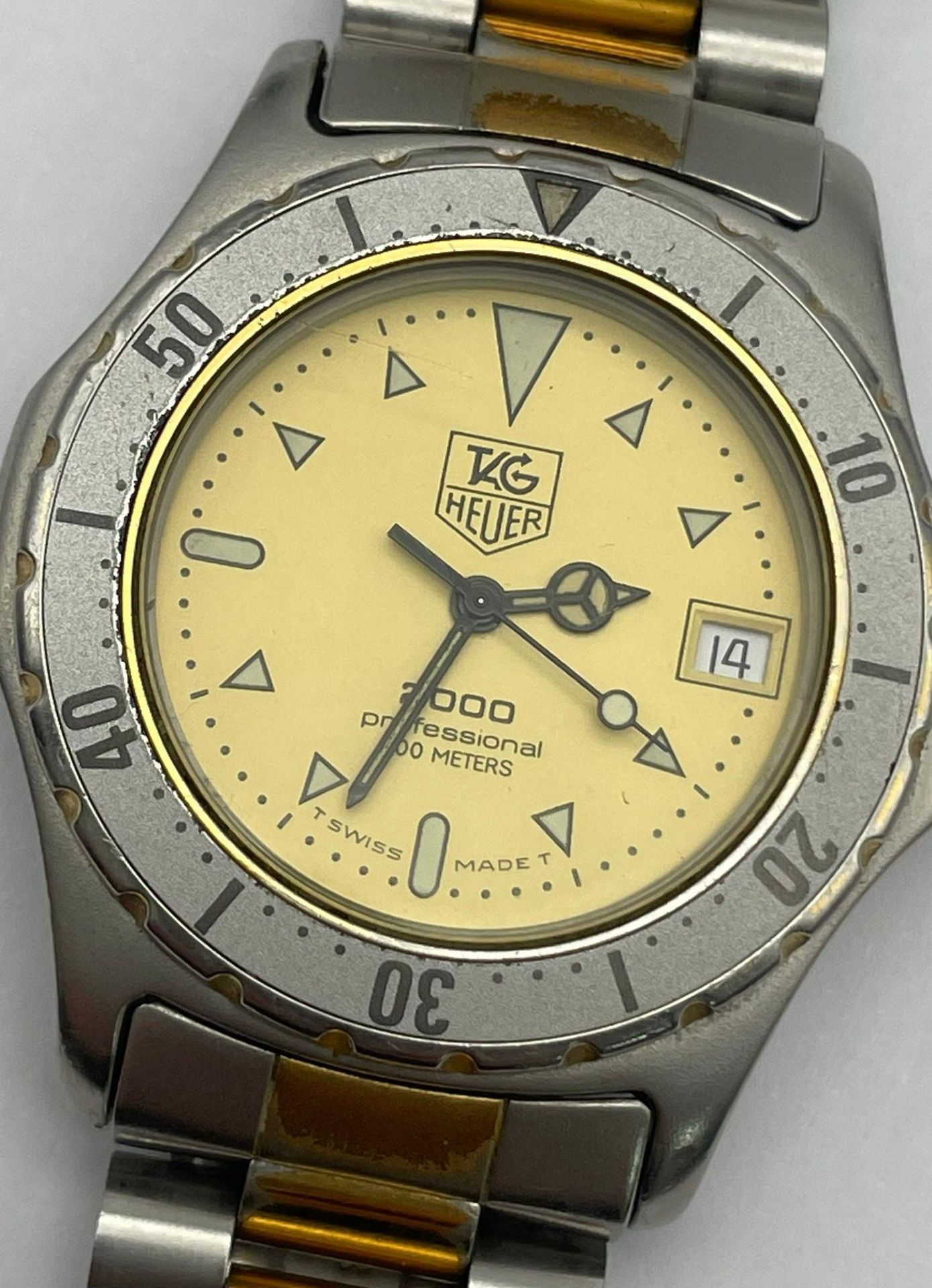 A Tag Heuer 2000 Professional 200m, Swiss Made, Stainless Steel Bracelet Watch. Gold Tone, Yellow - Bild 7 aus 7