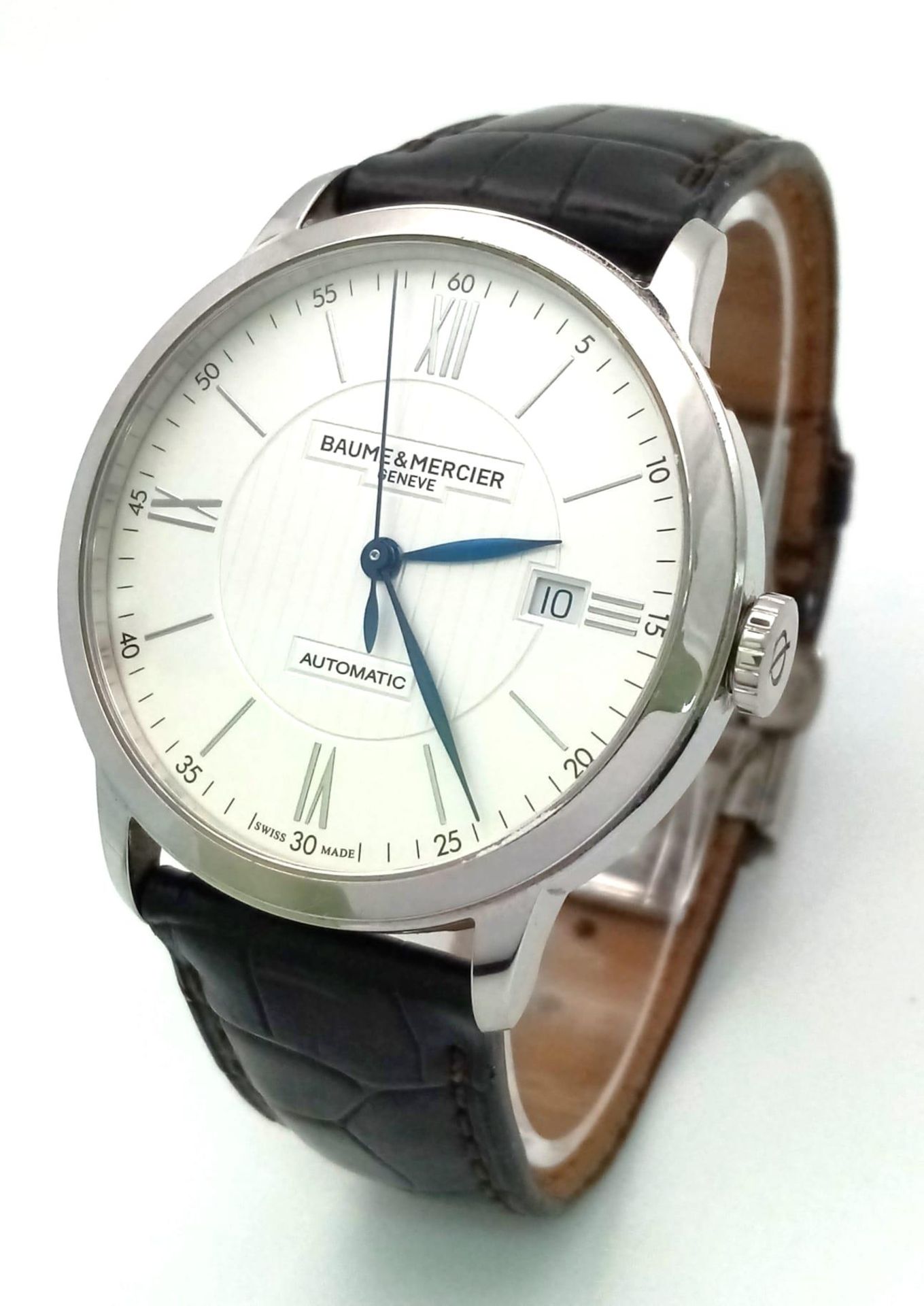 A Baume and Mercier Automatic Gents Watch. Original leather strap. Stainless steel case with