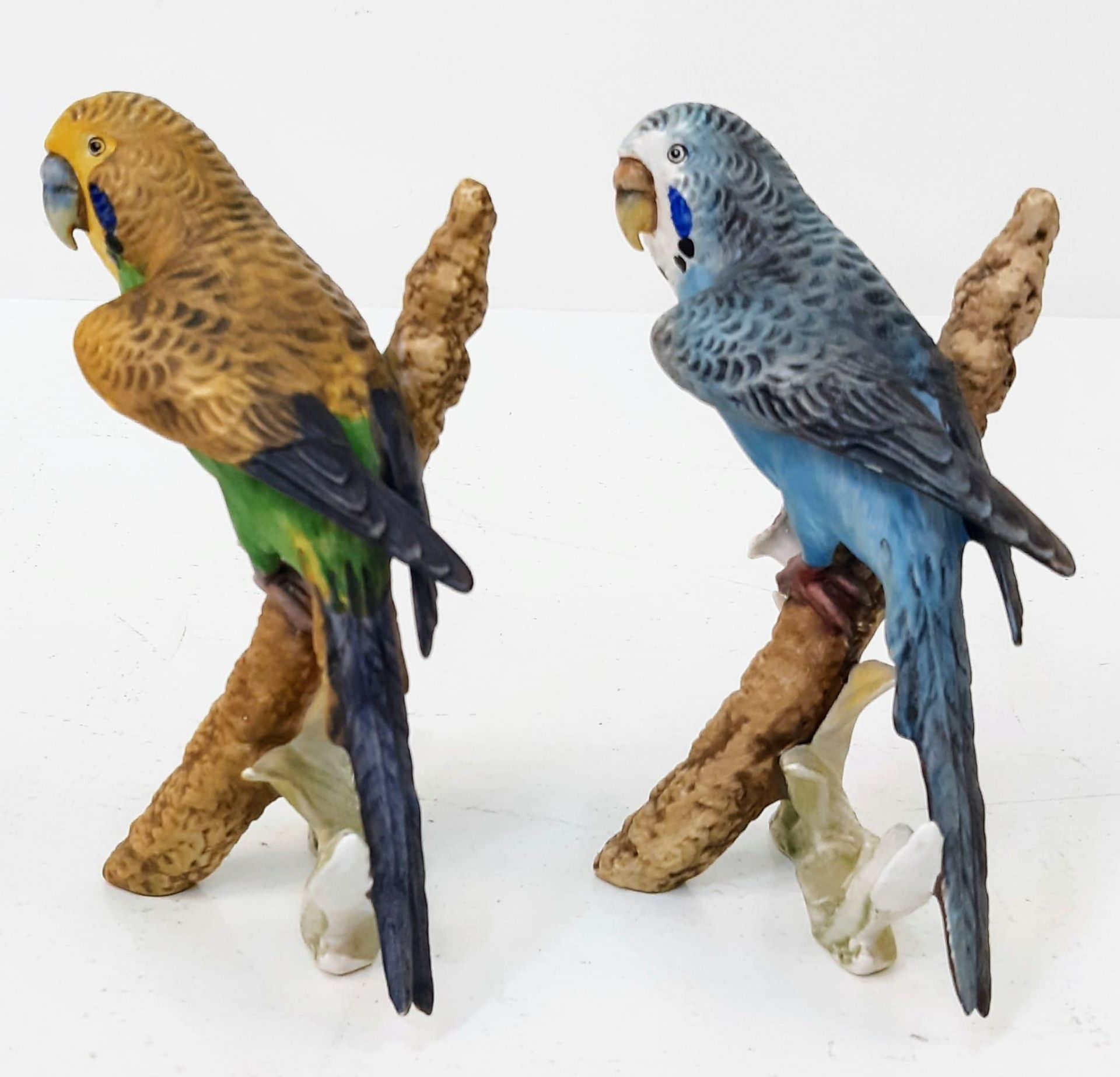 A Pair of Vintage West German Goebel Ceramic Budgerigar Figures. Green and blue - both in good - Image 2 of 7