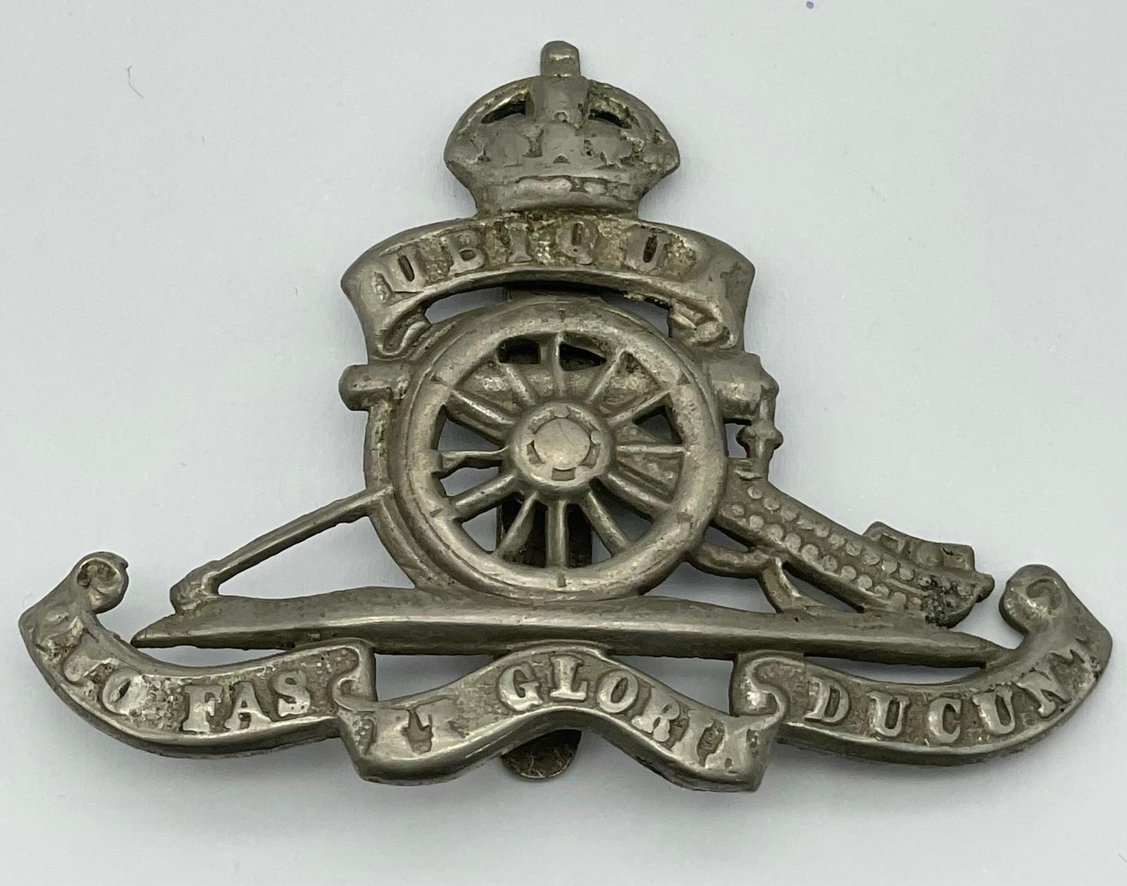 Three Military Cap Badges: WW1 City of London, Royal Canadian Army Medical Corp and the WW1 - Image 4 of 6