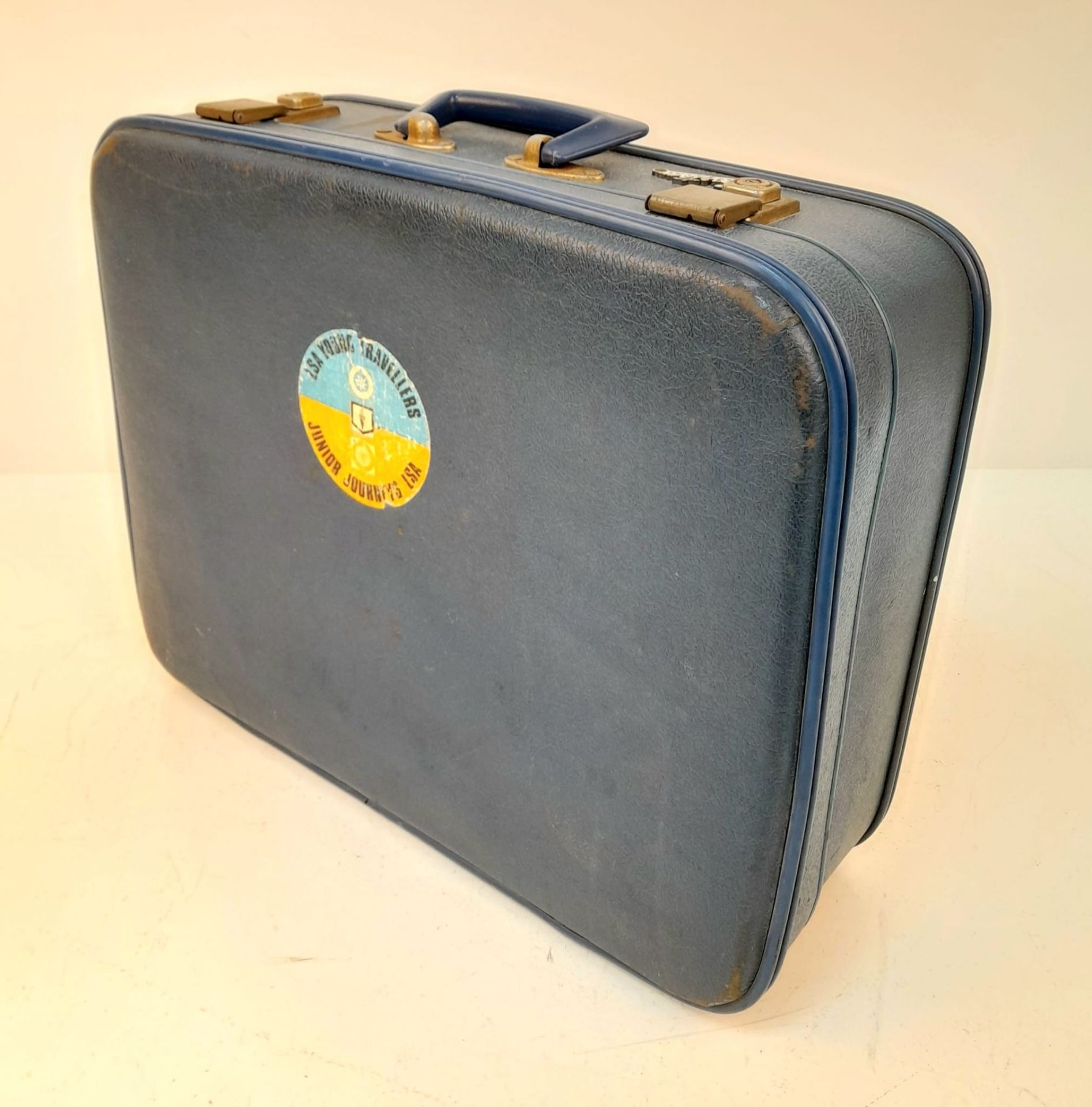 A Vintage 1960s Retro Small Blue Suitcase. 45cm x 36cm - Bild 4 aus 7