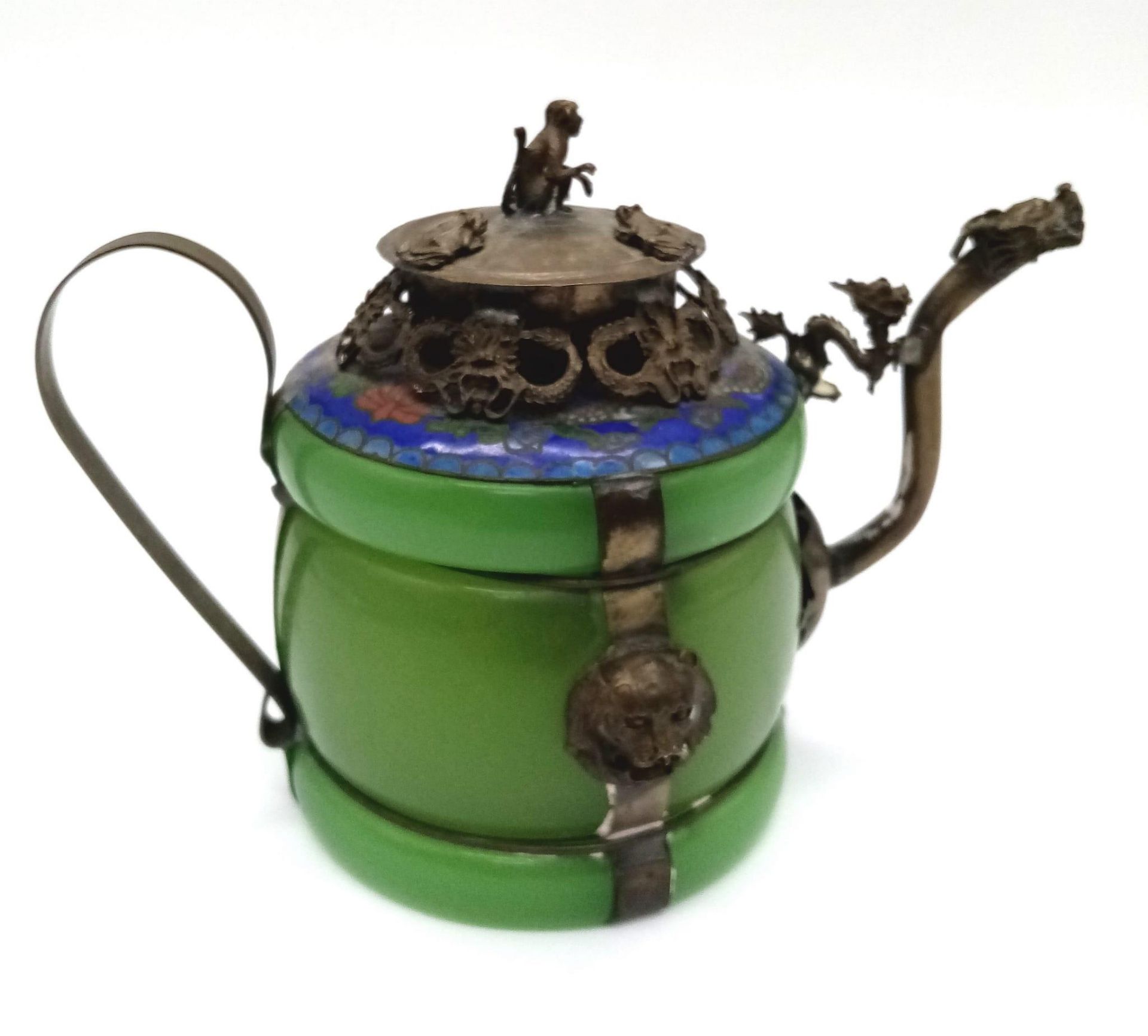 An Ornamental Oriental Jade Teapot with Antique Silver Trim. 11cm Height. - Bild 2 aus 2