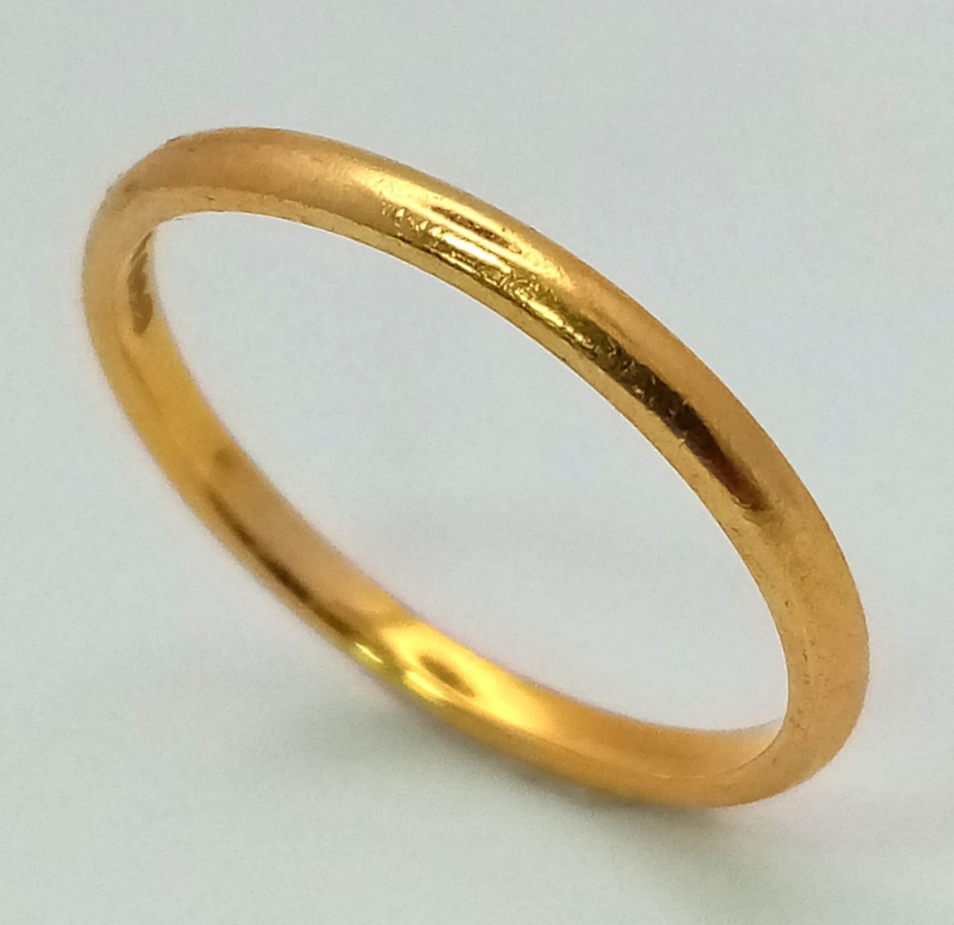 A Vintage 22K Yellow Gold Thin Band Ring. Size M. 1.84g