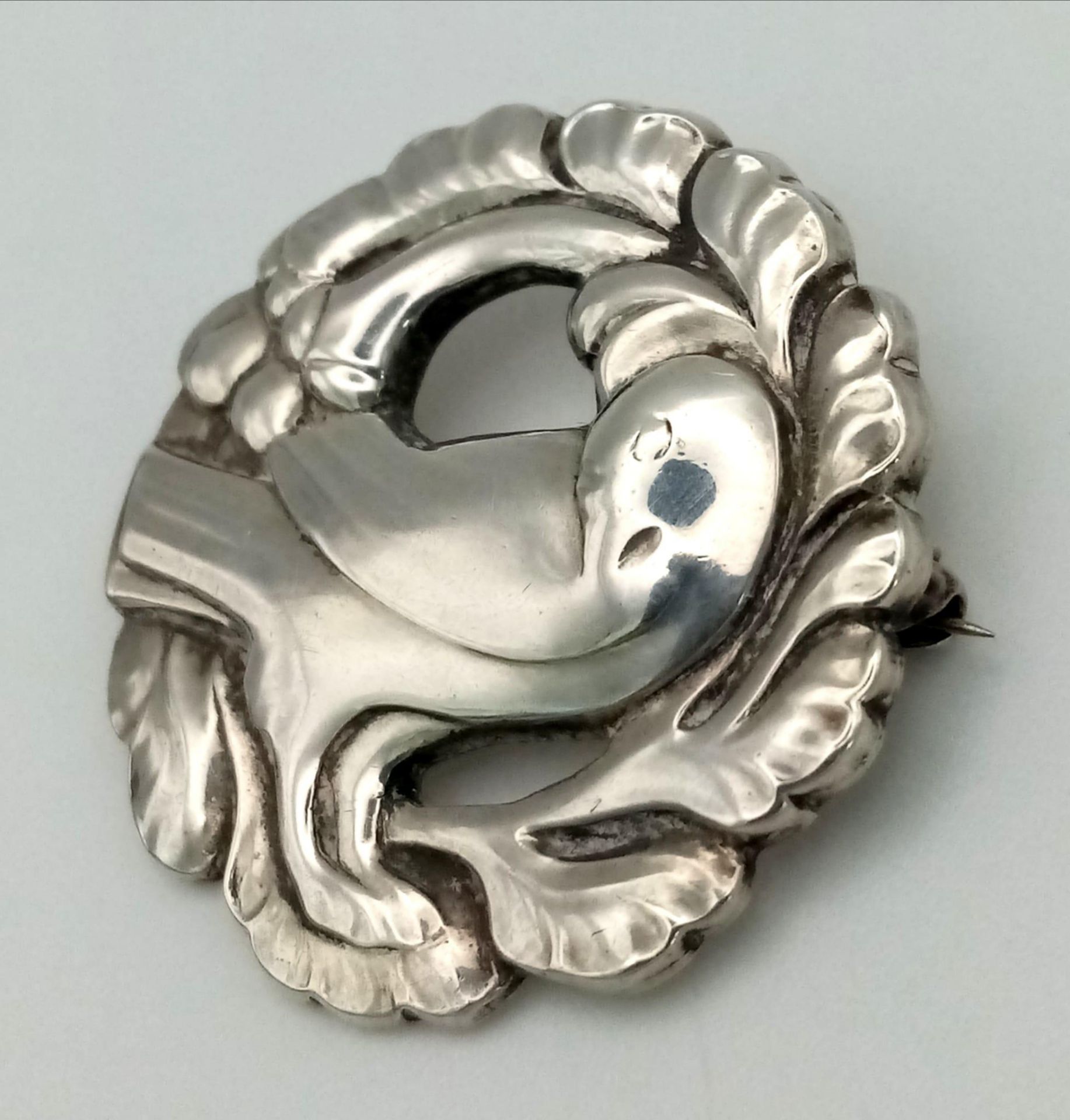 A 20th Century Excellent Condition Georg Jensen Sterling Silver Bird Wreath Brooch. Fully Stamped - Image 2 of 4