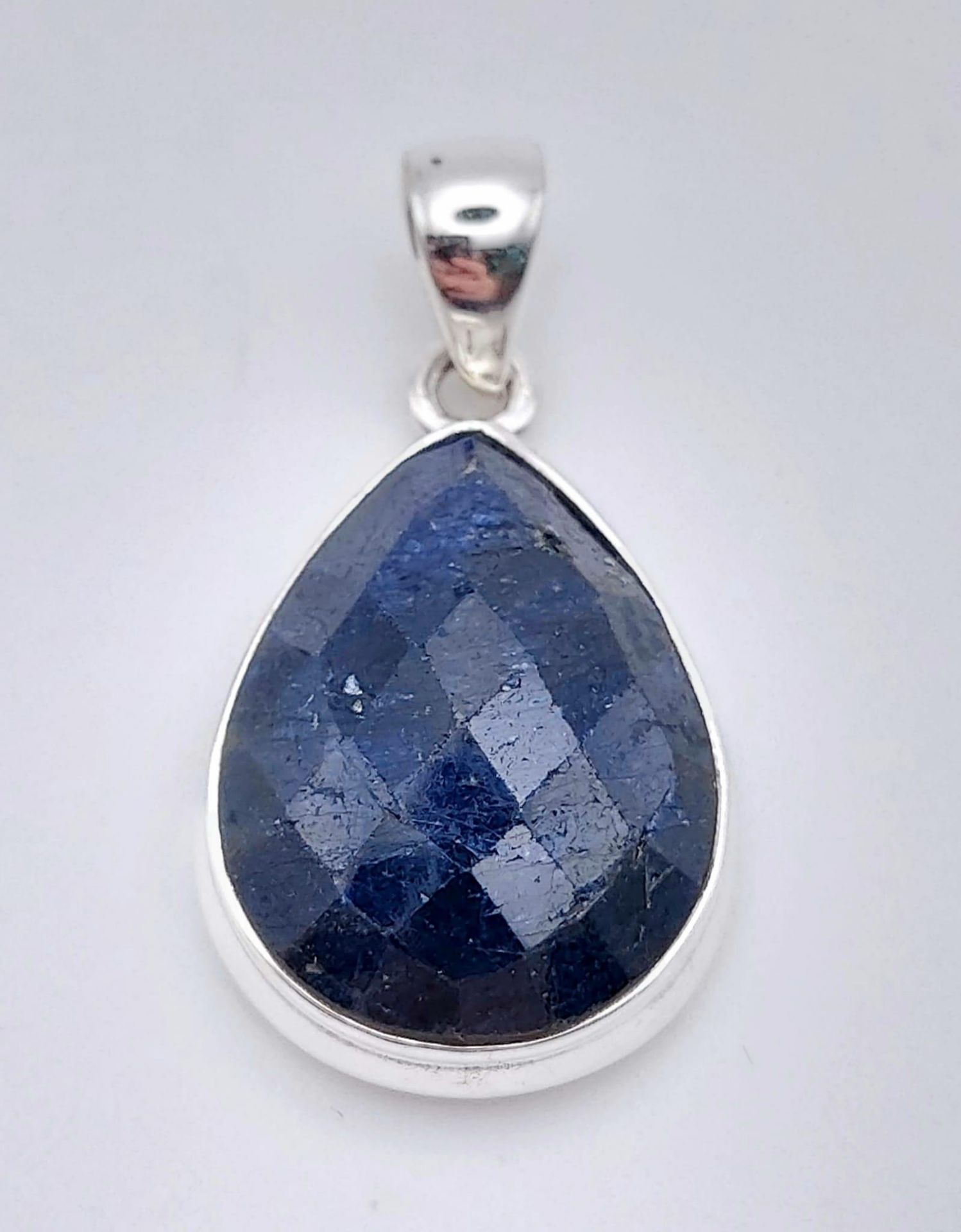 925 Silver Pendant with Matching Ring. Total Weight 14.18grams. Ring Size M. - Image 4 of 7