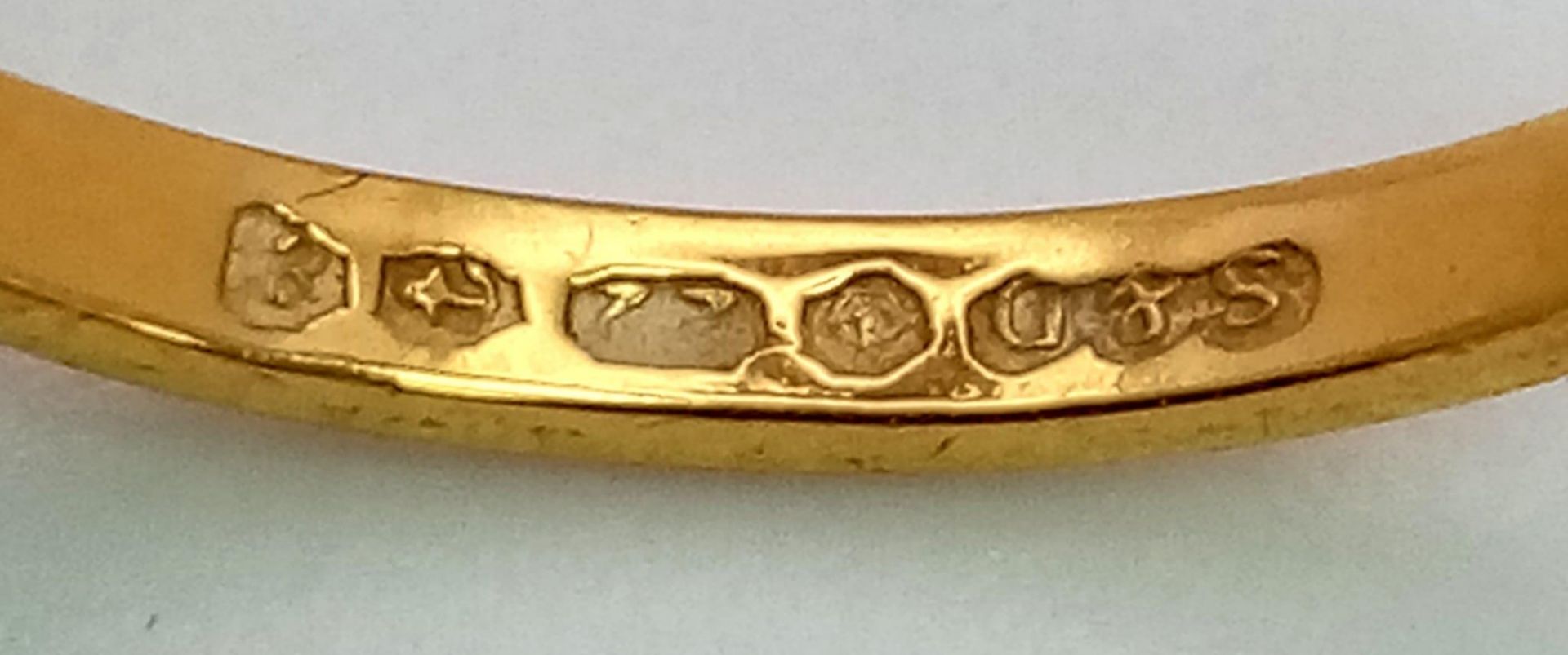 A Vintage 22K Yellow Gold Thin Band Ring. Size M. 1.84g - Image 4 of 4