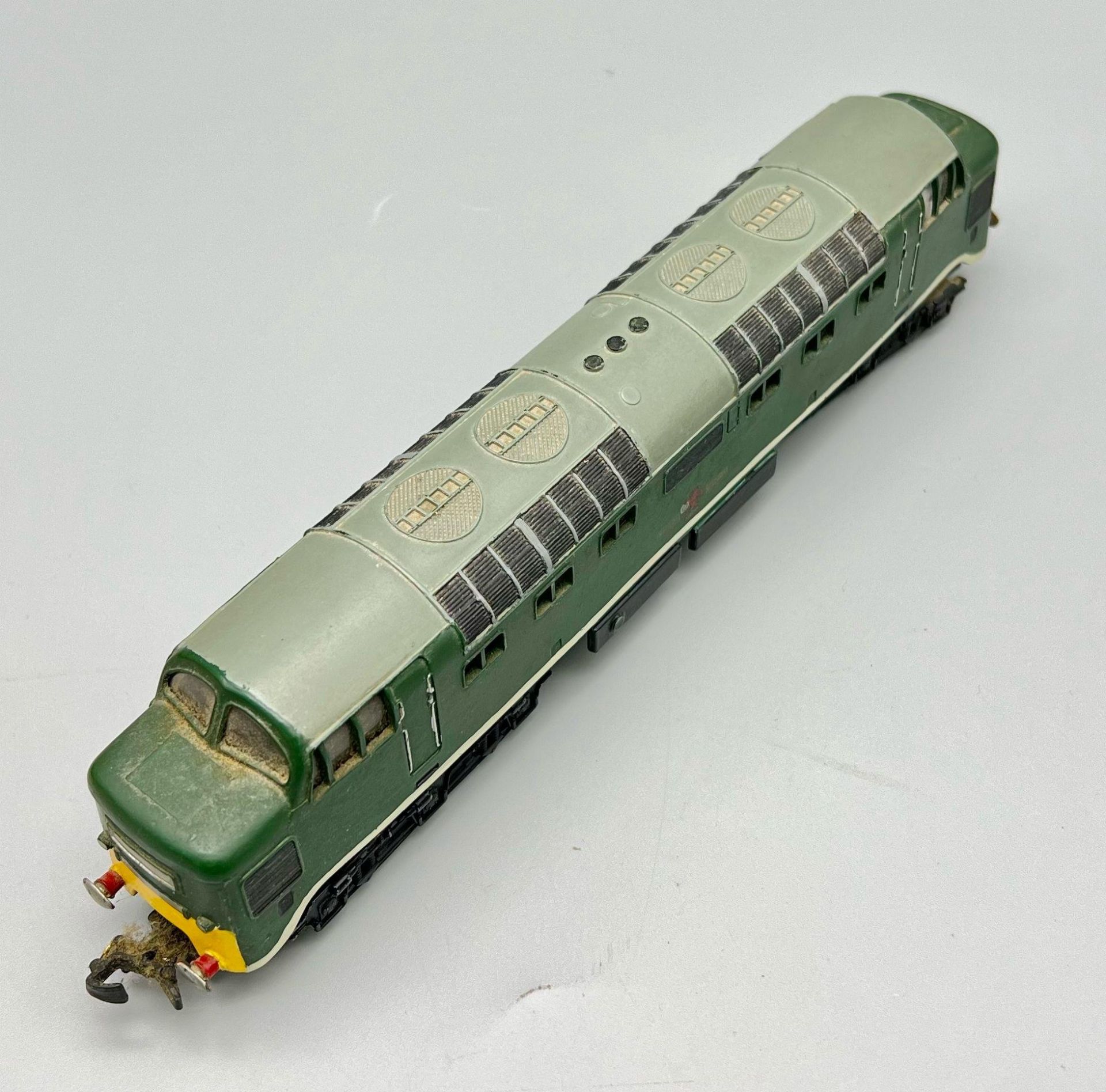 A Vintage Hornby Dublo (2232) 2-Rail Diesel Electric Model Locomotive. In good condition - in - Image 2 of 4