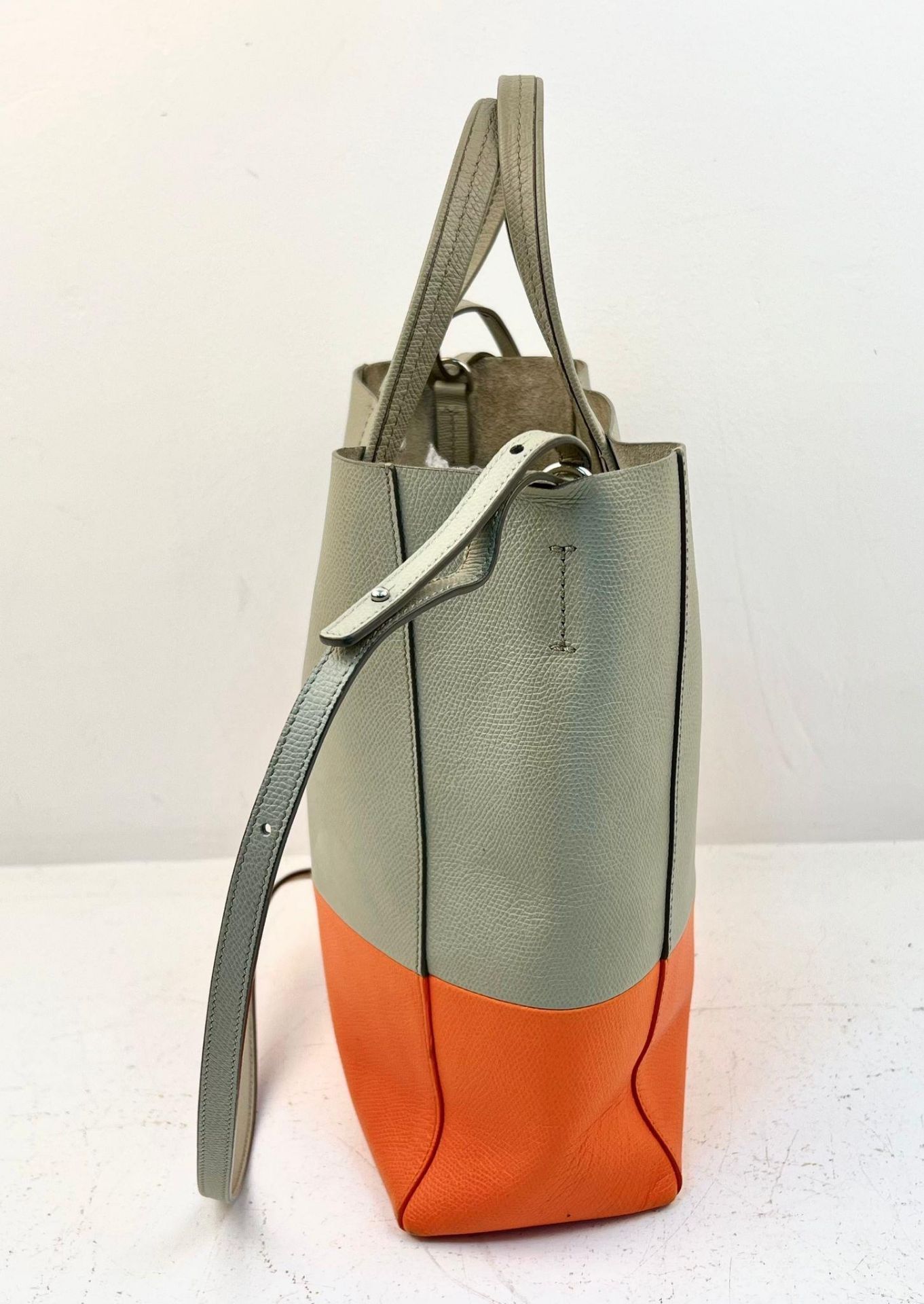 A Celine Multi-Colour Grained Leather Small Tote Bag. Two top handles plus a shoulder strap for - Bild 3 aus 7