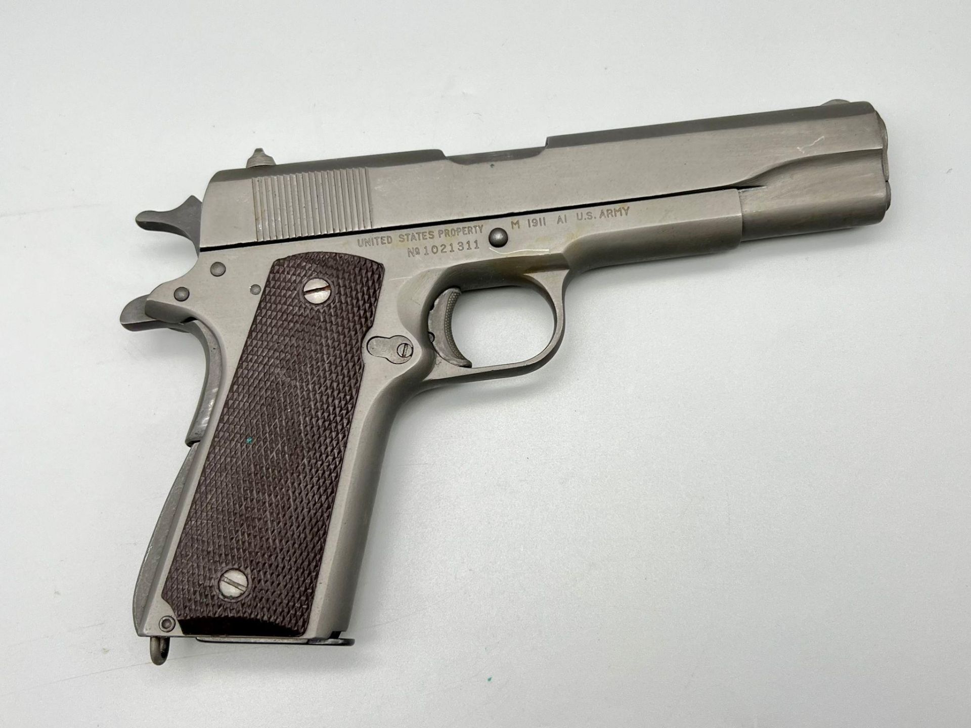 A Rare WW2 1943 Remington Rand M1911 Deactivated Pistol. This USA Army masterpiece has a .45 ACP and - Image 10 of 10