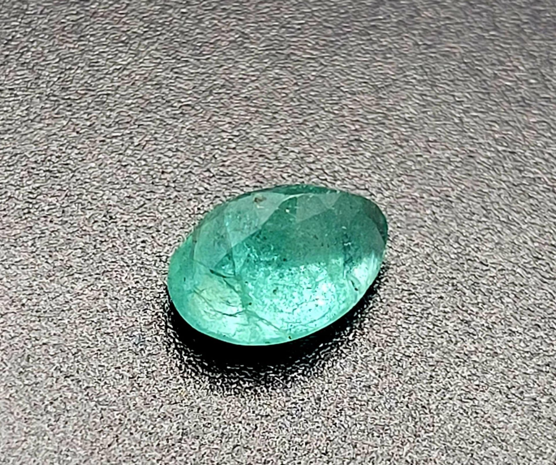 A 2.20ct Zambian Emerald Pear Shaped Gemstone. GFCO Swiss Origin Certification Included. - Bild 3 aus 5