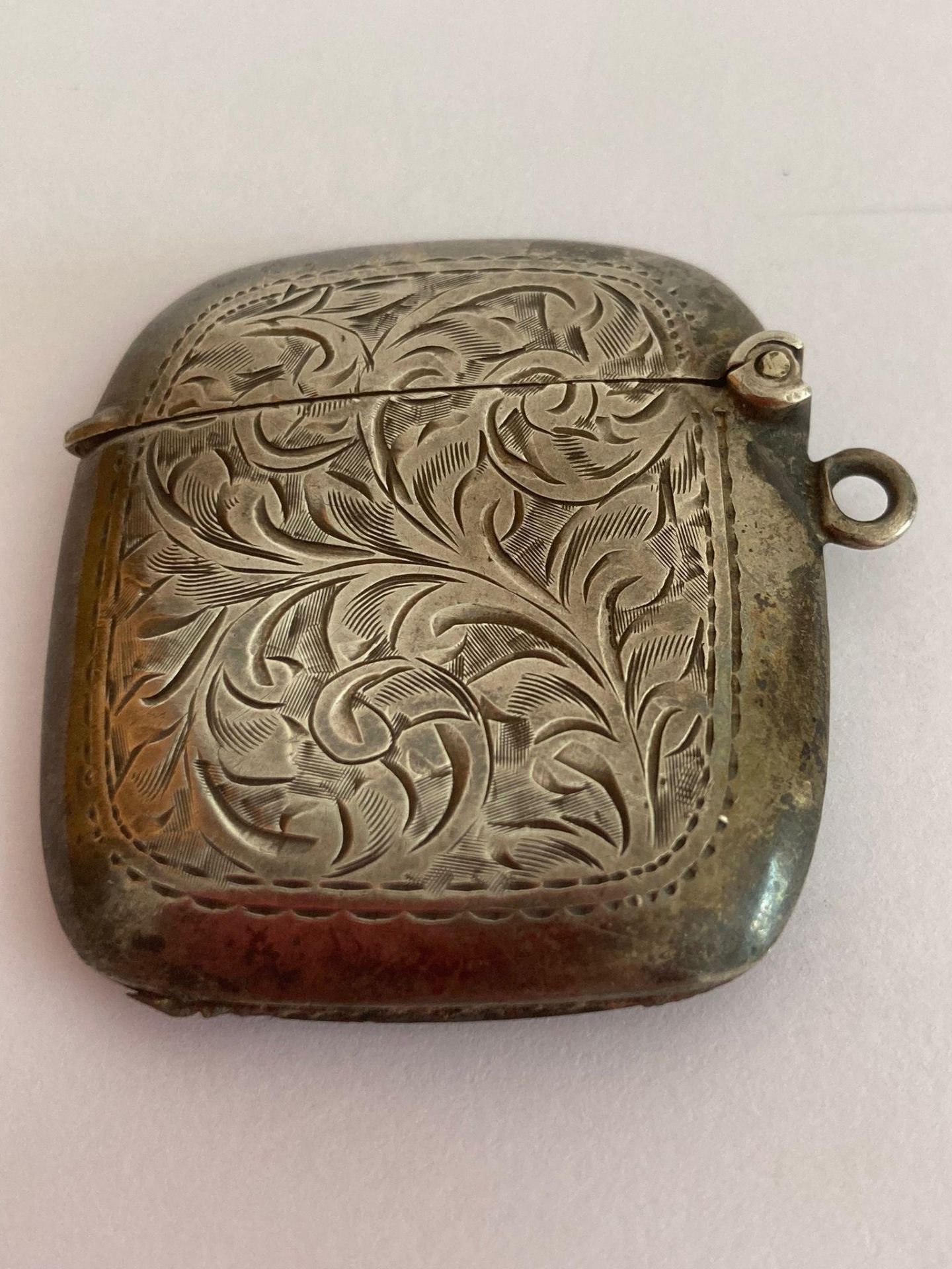 Antique SILVER VESTA With hallmark for William Henry Sparrow, Birmingham 1913. Attractive floral