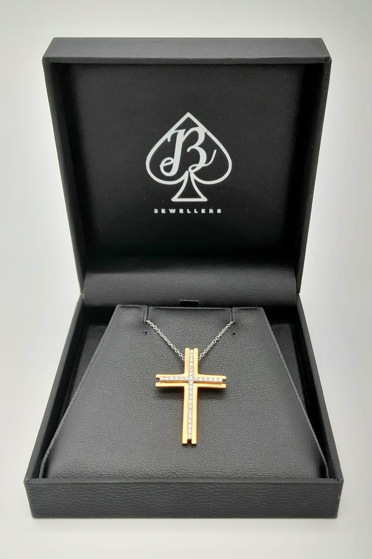 A 9K Rose Gold and Diamond Cross Pendant on a 9K White Gold Disappearing Necklace. Diamond encrusted - Bild 5 aus 5