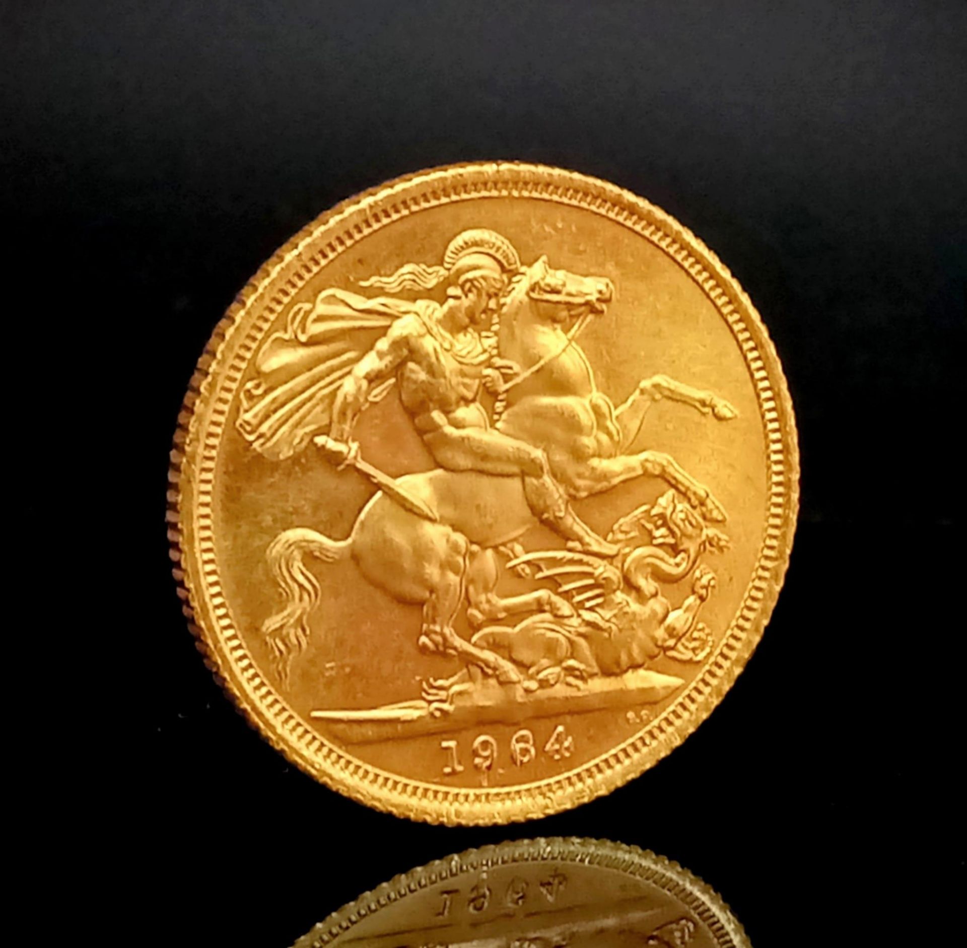 A Queen Elizabeth II 1964 Full 22K Gold Sovereign. EF. - Bild 2 aus 3