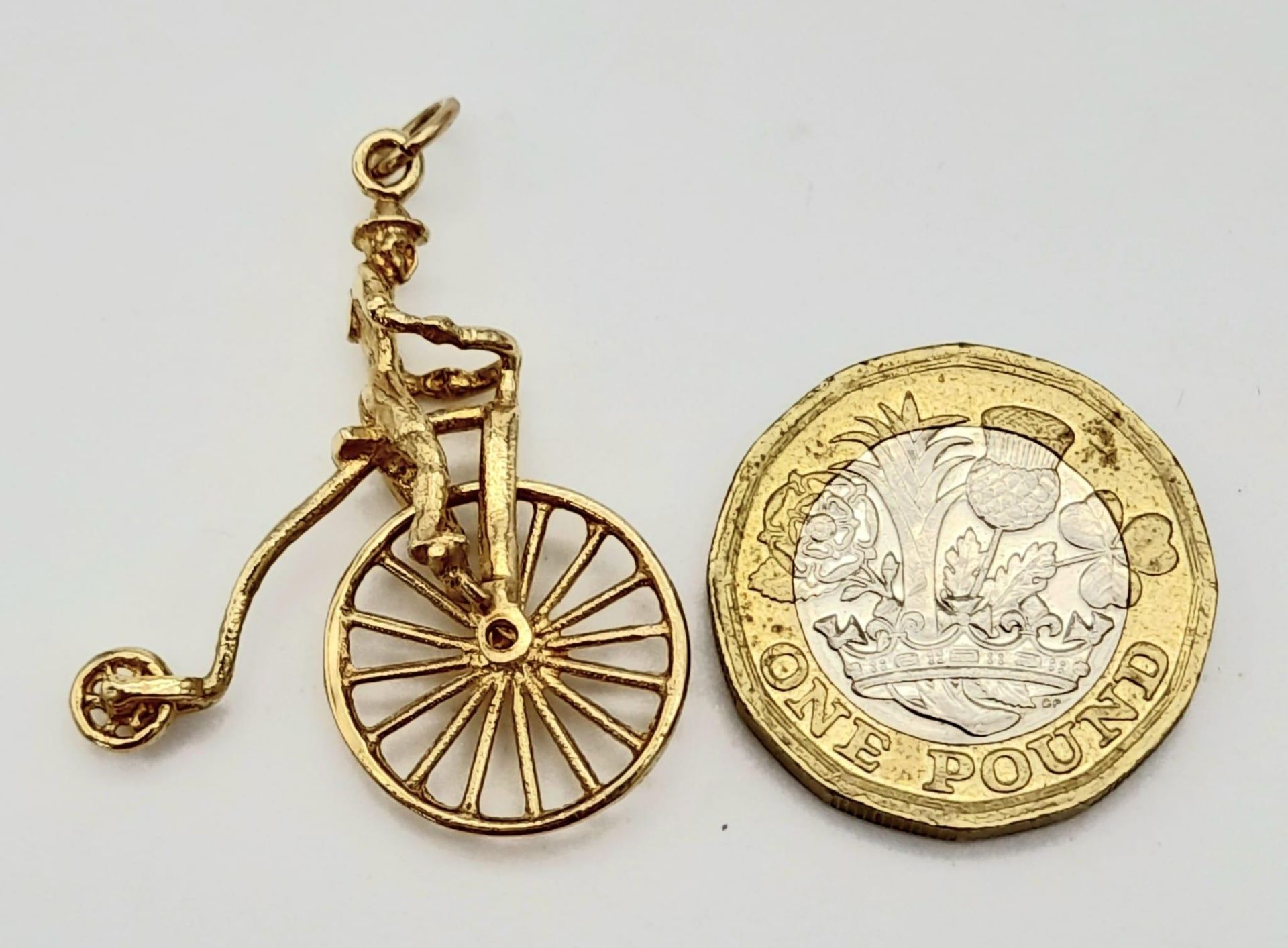 9K YELLOW GOLD PENNY FARTHING CHARM. 3.7G - Image 3 of 3