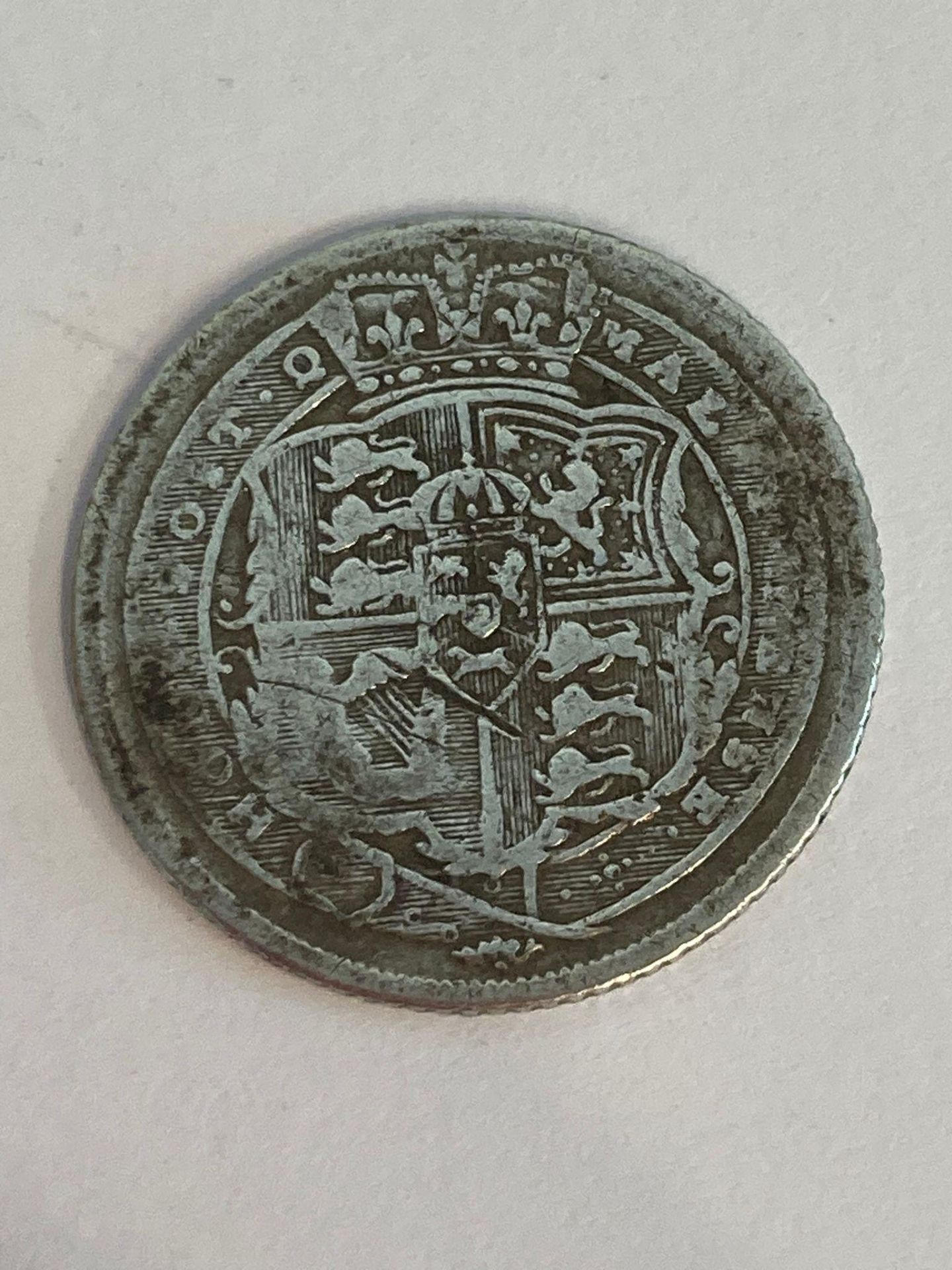 George III SILVER SIXPENCE 1816 in very/extra fine condition. Excellent definition could use a - Image 2 of 2