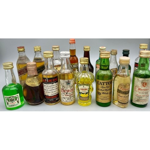 A selection of assorted of miniature bottles of booze. See pictures for more info. - Image 4 of 5