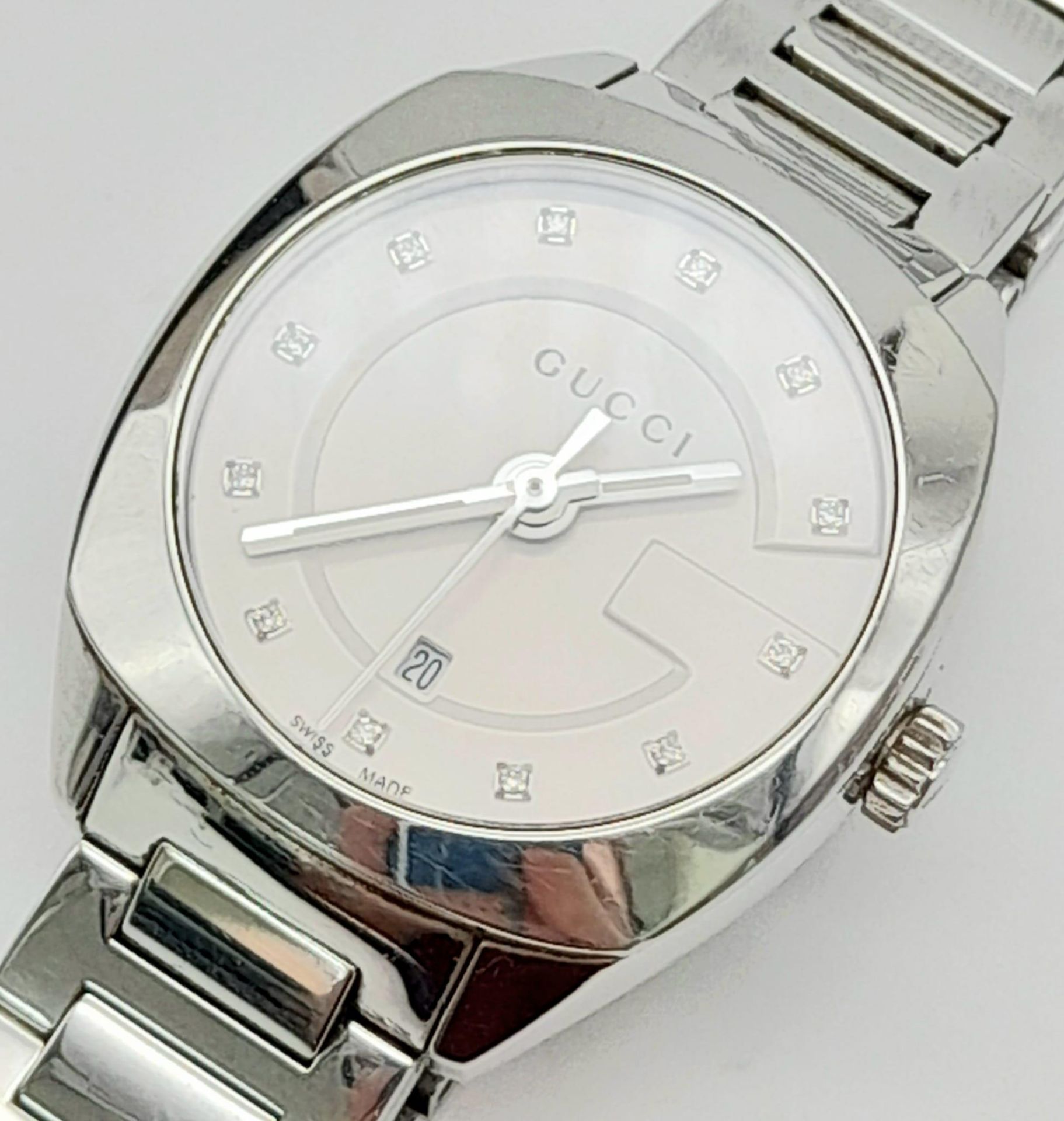 A Gucci Quartz Ladies Watch. Stainless steel strap and case -29mm. Cream dial with date window and - Image 7 of 9
