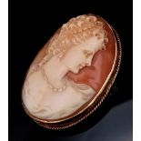 An Antique Cameo Brooch. Set in 9K yellow Gold. 4cm. 12.23g total weight.