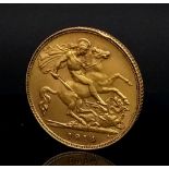 22k yellow gold half sovereign coin with King George, dated 1914, 4g