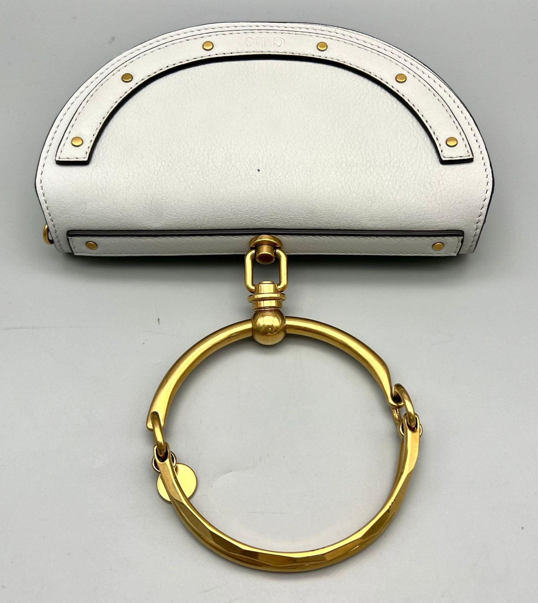 A Very Popular Chloe Bracelet Nile Leather Flap Handbag. Grey leather exterior with serious gold- - Bild 3 aus 6