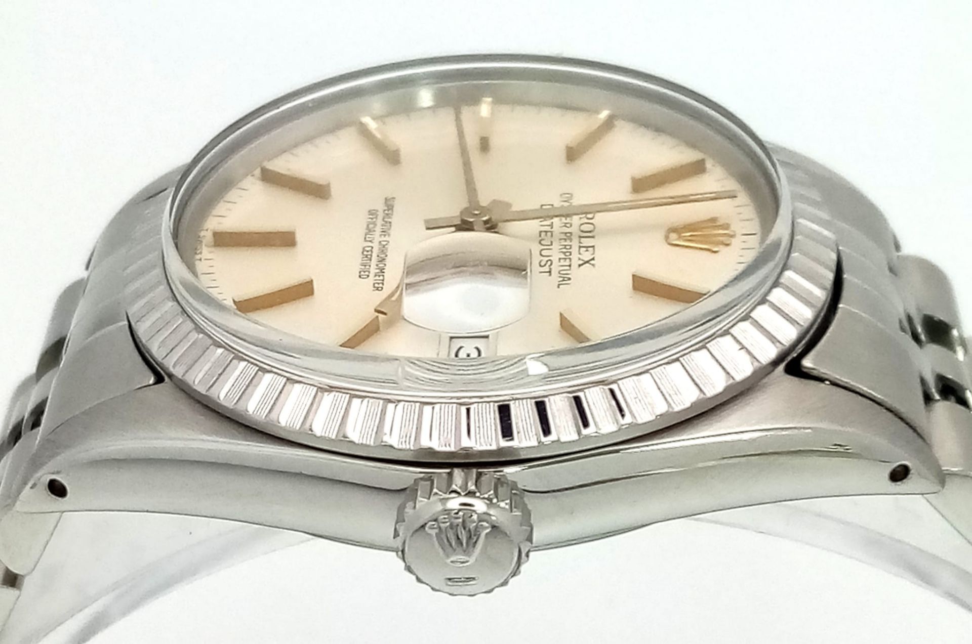 A Rolex Oyster Perpetual Datejust Gents Watch. Stainless steel strap and case - 36mm. Light gilded - Bild 2 aus 9
