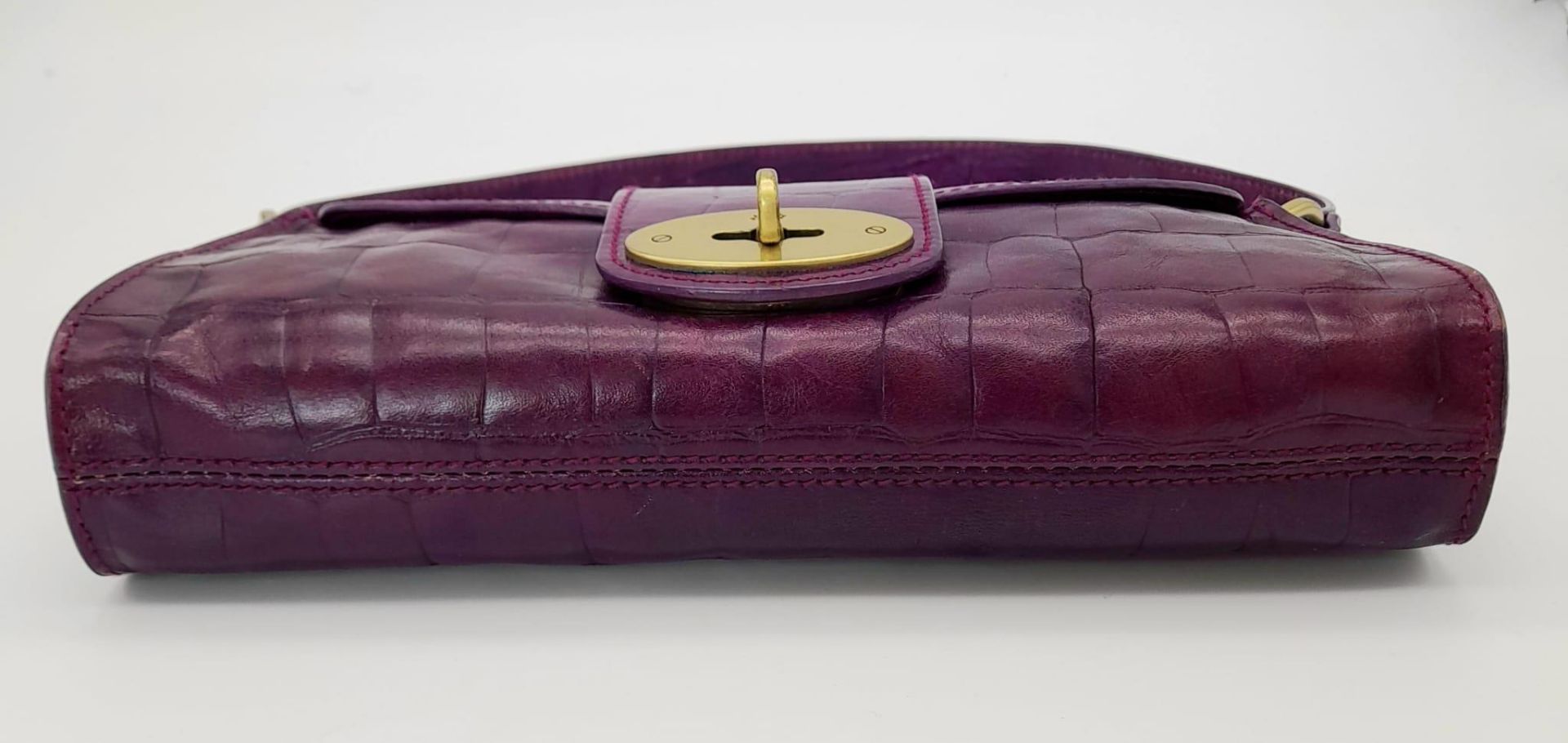 A Mulberry Purple Leather Baguette Handbag. 24cm x 12cm. Ref: 13004 - Bild 6 aus 6