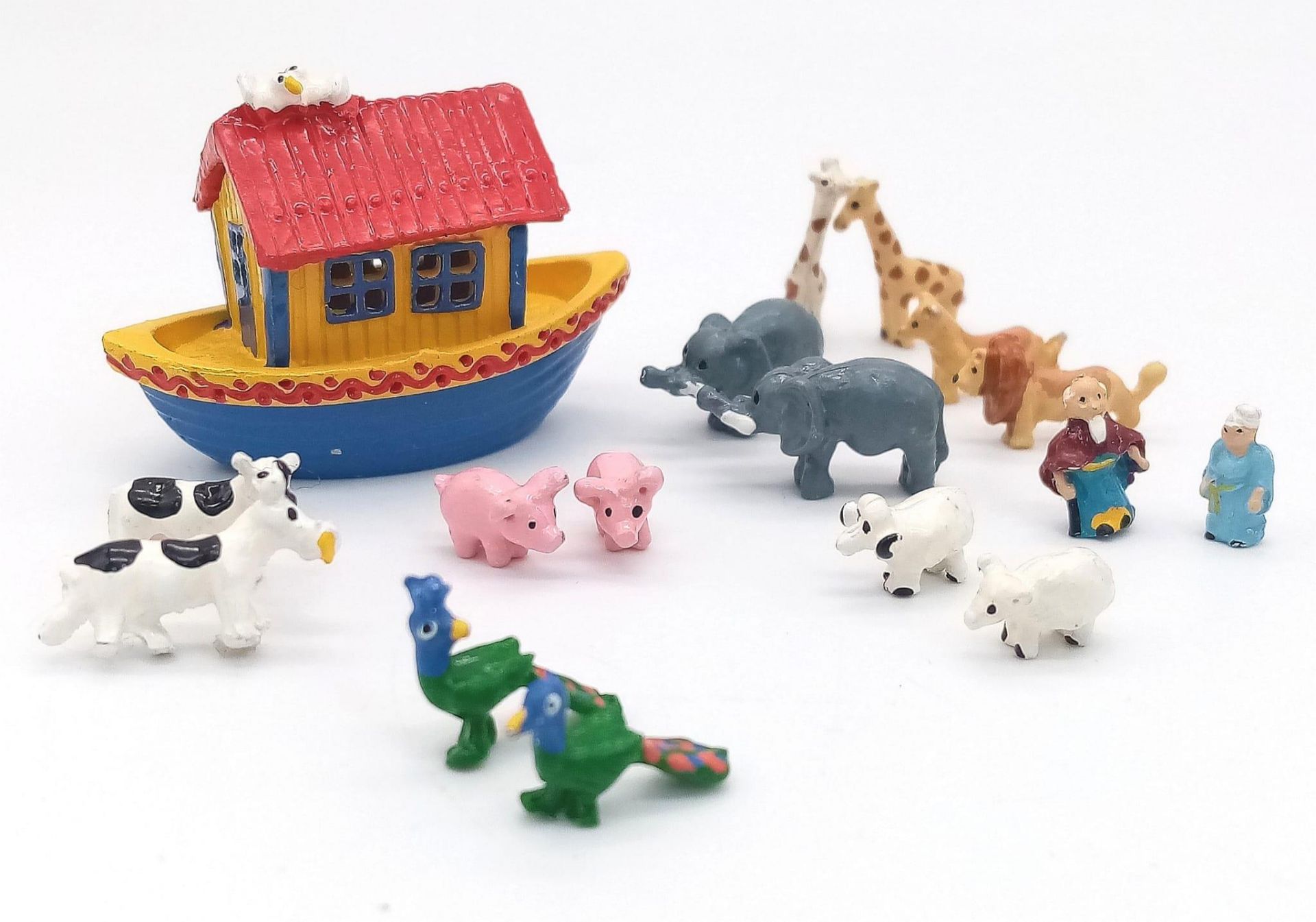 A Vintage Hantel Pewter Miniature Figurine - Noah's Ark and the Animals 2x2. - Image 3 of 5