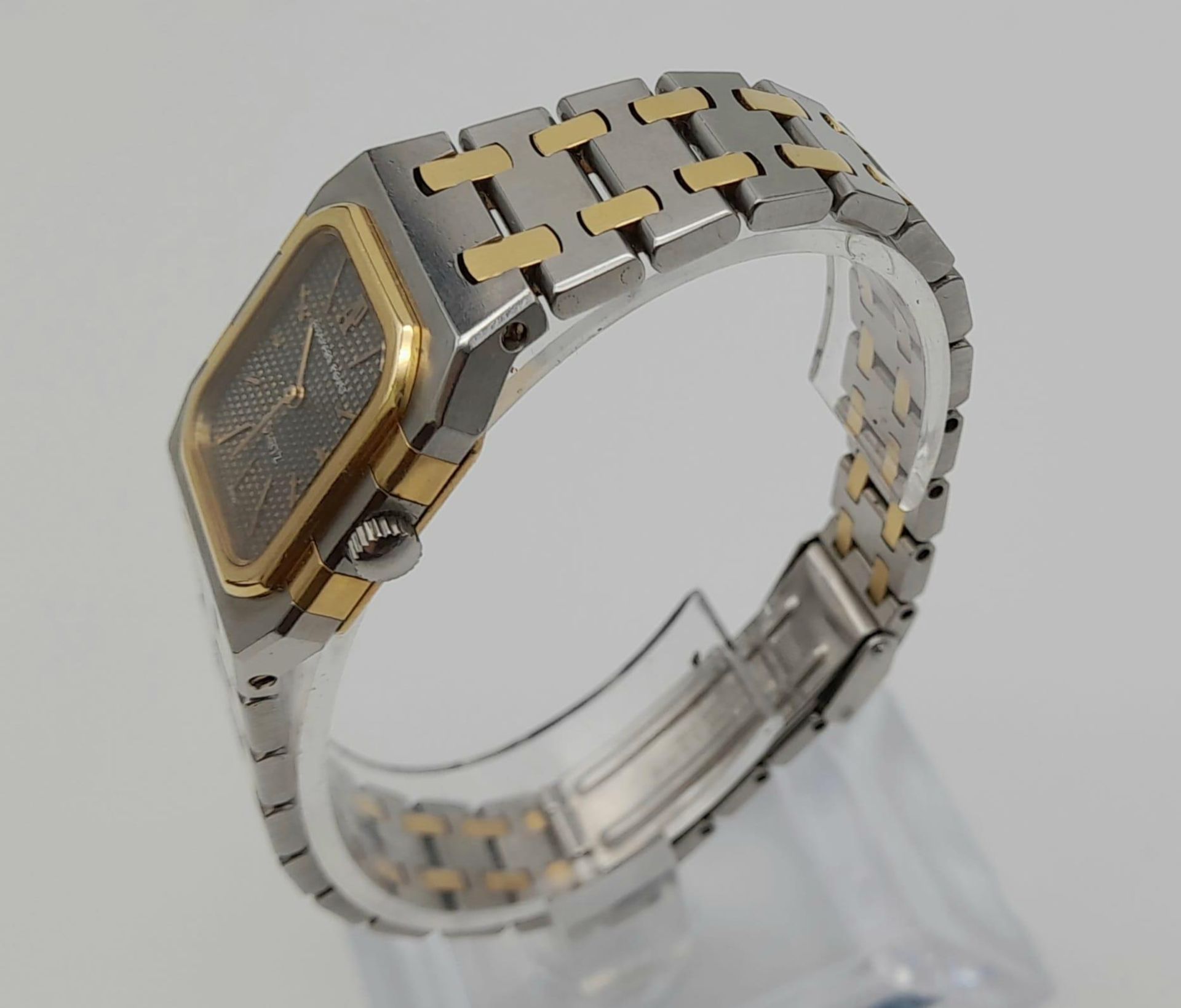 An Early 1980s Royal Oak Audemars Piguet Bi-Metal (18k gold and steel) Ladies Watch. Bi-metal - Bild 2 aus 5