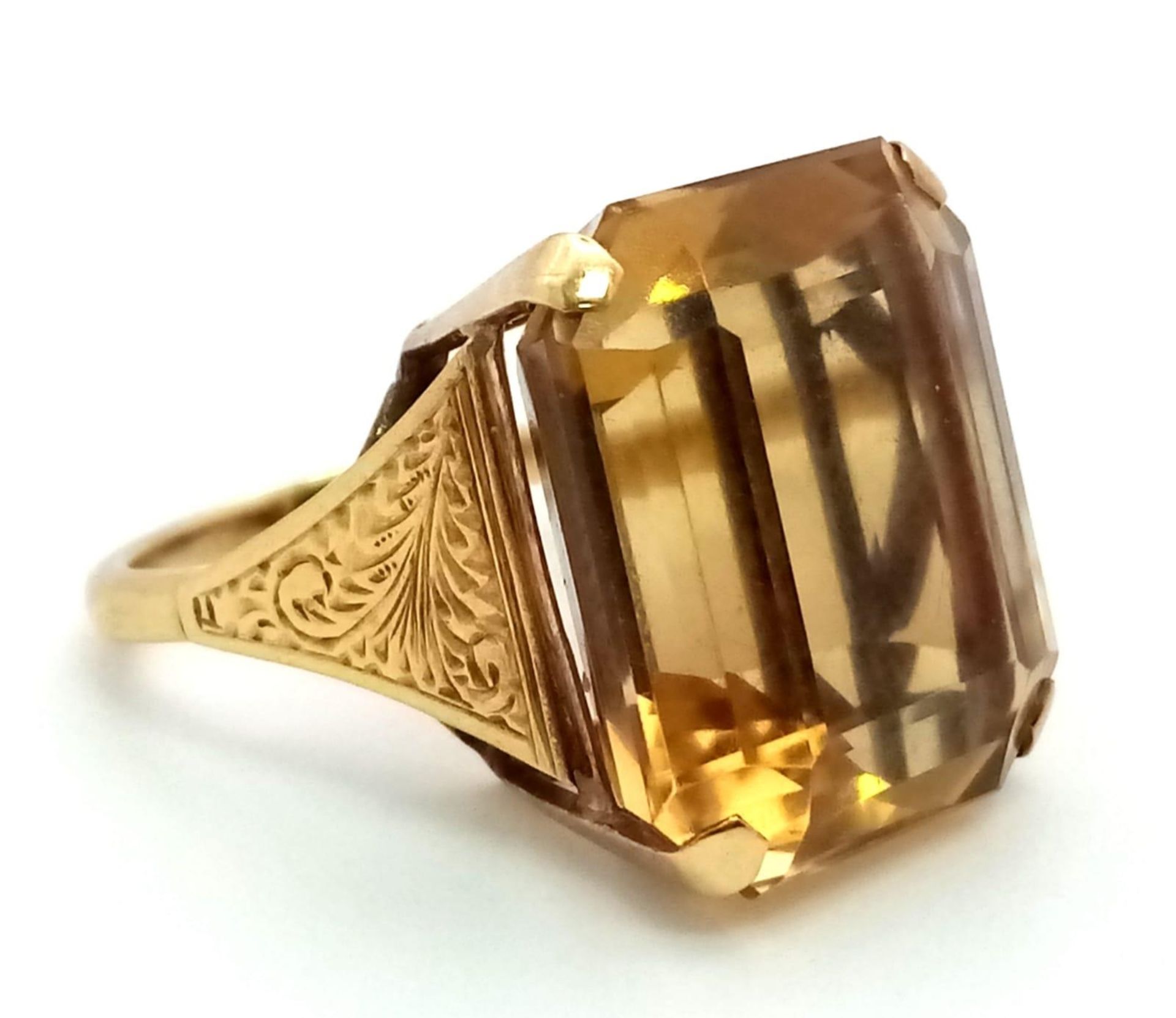 18k yellow gold emerald cut citrine vintage style ring 9.1g, size J 1/2 (citrine: 18mm X 15mm)