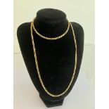 Extra long 9 carat GOLD Curb Chain Necklace. 80 cm long in hallmarked yellow gold. 9.08 grams.