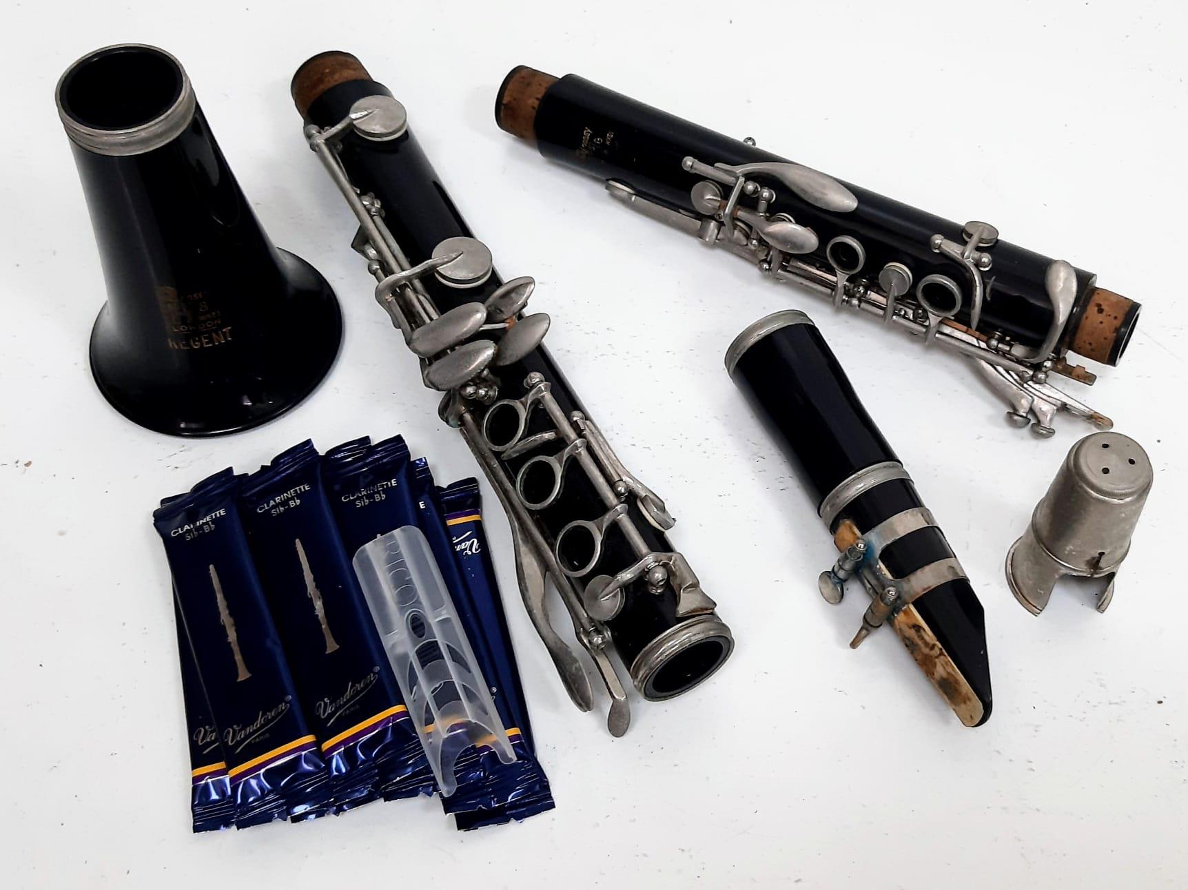 A Vintage Boosey and Hawkes of London Clarinet. Comes in its original fitted case with bb clarinet - Image 3 of 13