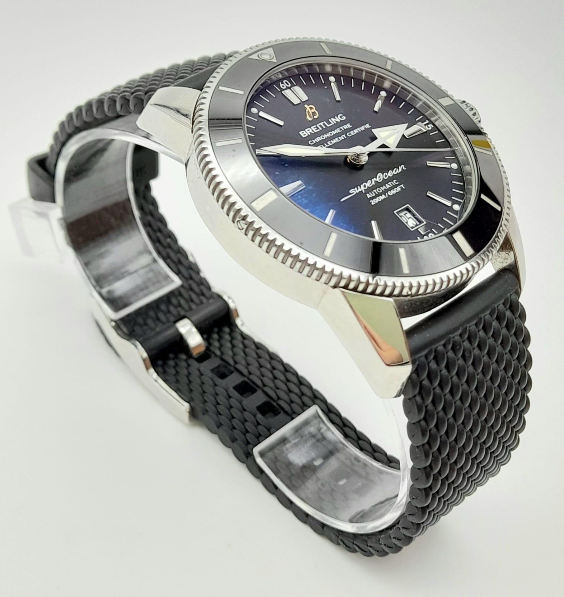 A BREITLING "SUPER-OCEAN" AUTOMATIC CHRONOMETER WITH BOX AND PAPERS IN EXCELLENT CONDITION. 45mm - Bild 4 aus 23
