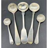 A Selection of Five Antique Sterling Silver Condiment Spoons. 40g total weight.