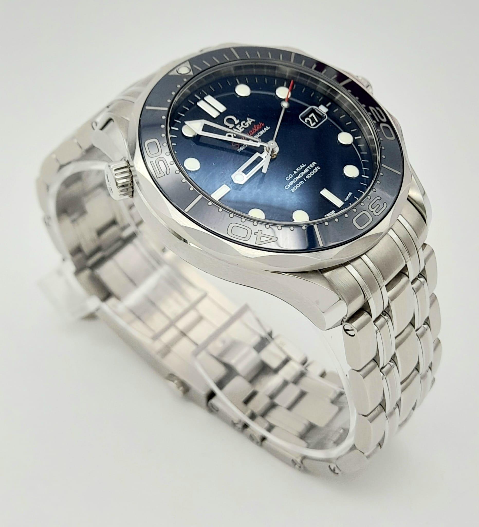 AN OMEGA SEAMASTER "PROFESSIONAL" CHRONOMETER IN STAINLESS STEEL WITH MATCHING BLUE DIAL AND - Image 4 of 29