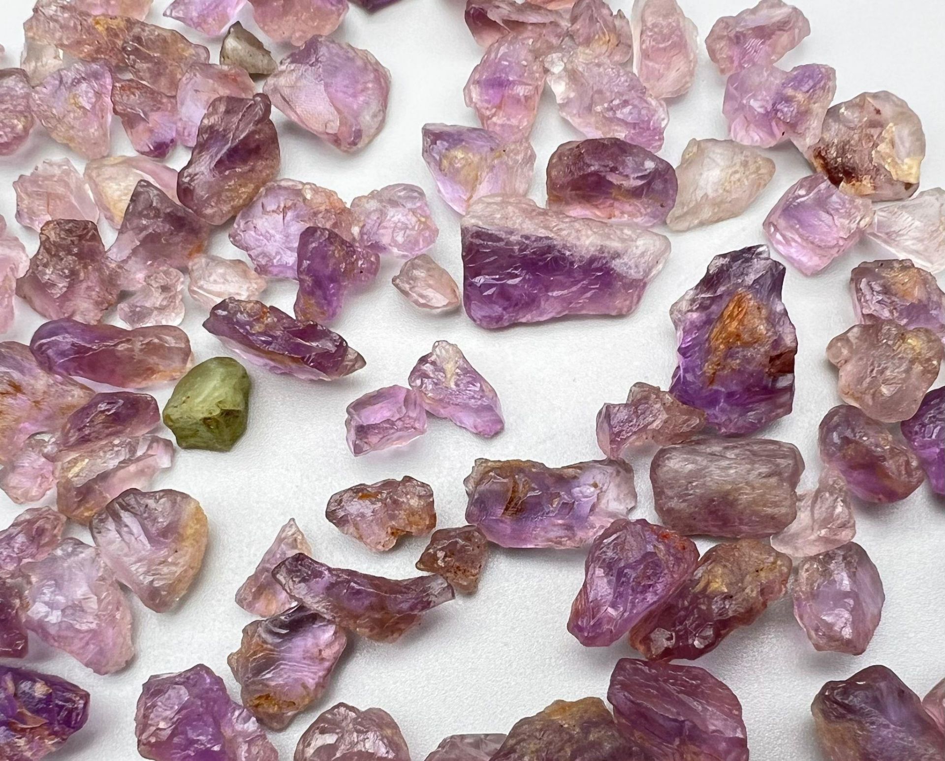 A lot of 326.05cts of rough Ametrine. - Image 3 of 3