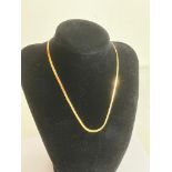 9 carat GOLD CLASSIC HERRINGBONE FLAT NECKLACE with chased pattern. Full UK hallmark. 3.66 grams.