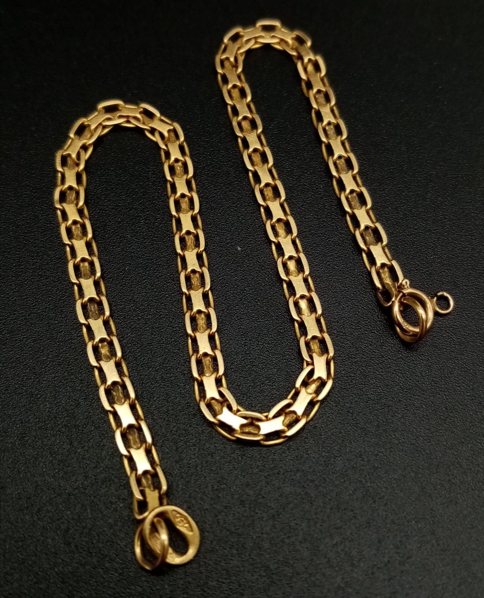 An 18k Yellow Gold Delicate Link Bracelet. 18cm. 2.97g - Image 2 of 3